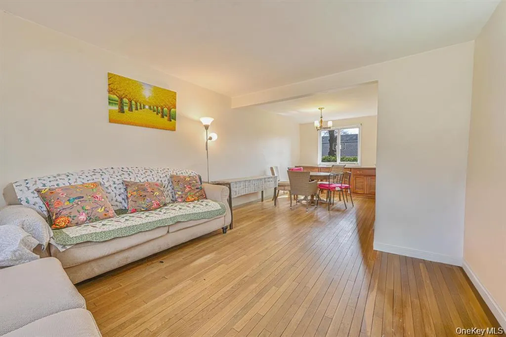 21606 68th Avenue, New York, NY, 2 Bedrooms Bedrooms, 5 Rooms Rooms,1 BathroomBathrooms,Residential,For Rent,68th,0,968009 21606 68th Avenue, New York, NY, 2 Bedrooms Bedrooms, 5 Rooms Rooms,1 BathroomBathrooms,Residential,For Rent,68th,0,968009