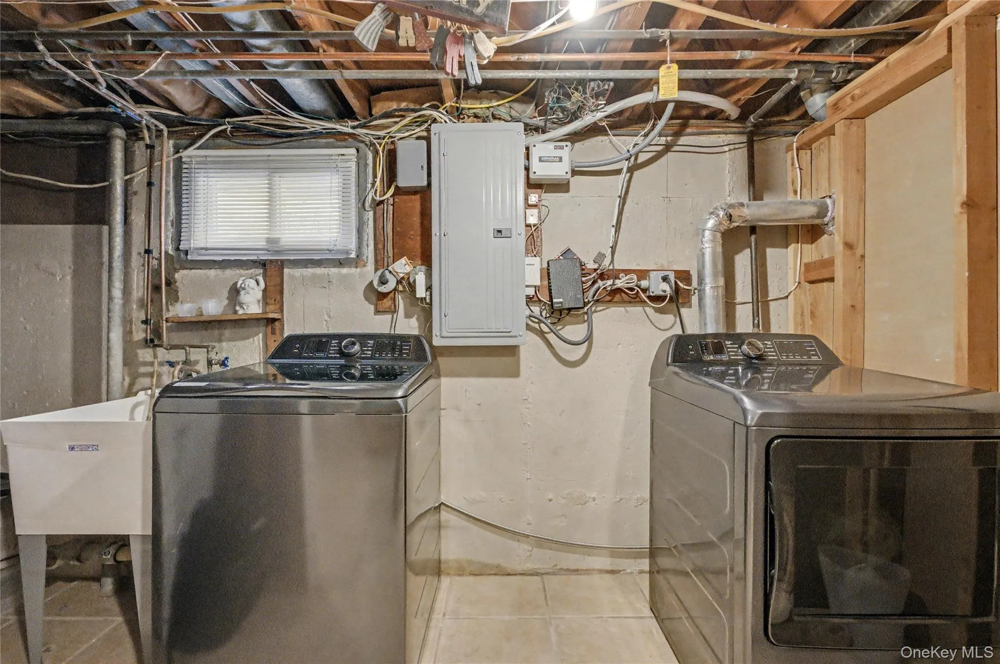 57 Richfield Street, Oyster Bay, NY, 4 Bedrooms Bedrooms, 6 Rooms Rooms,2 BathroomsBathrooms,Residential Sale,For Rent,Richfield,0,968012 57 Richfield Street, Oyster Bay, NY, 4 Bedrooms Bedrooms, 6 Rooms Rooms,2 BathroomsBathrooms,Residential Sale,For Rent,Richfield,0,968012