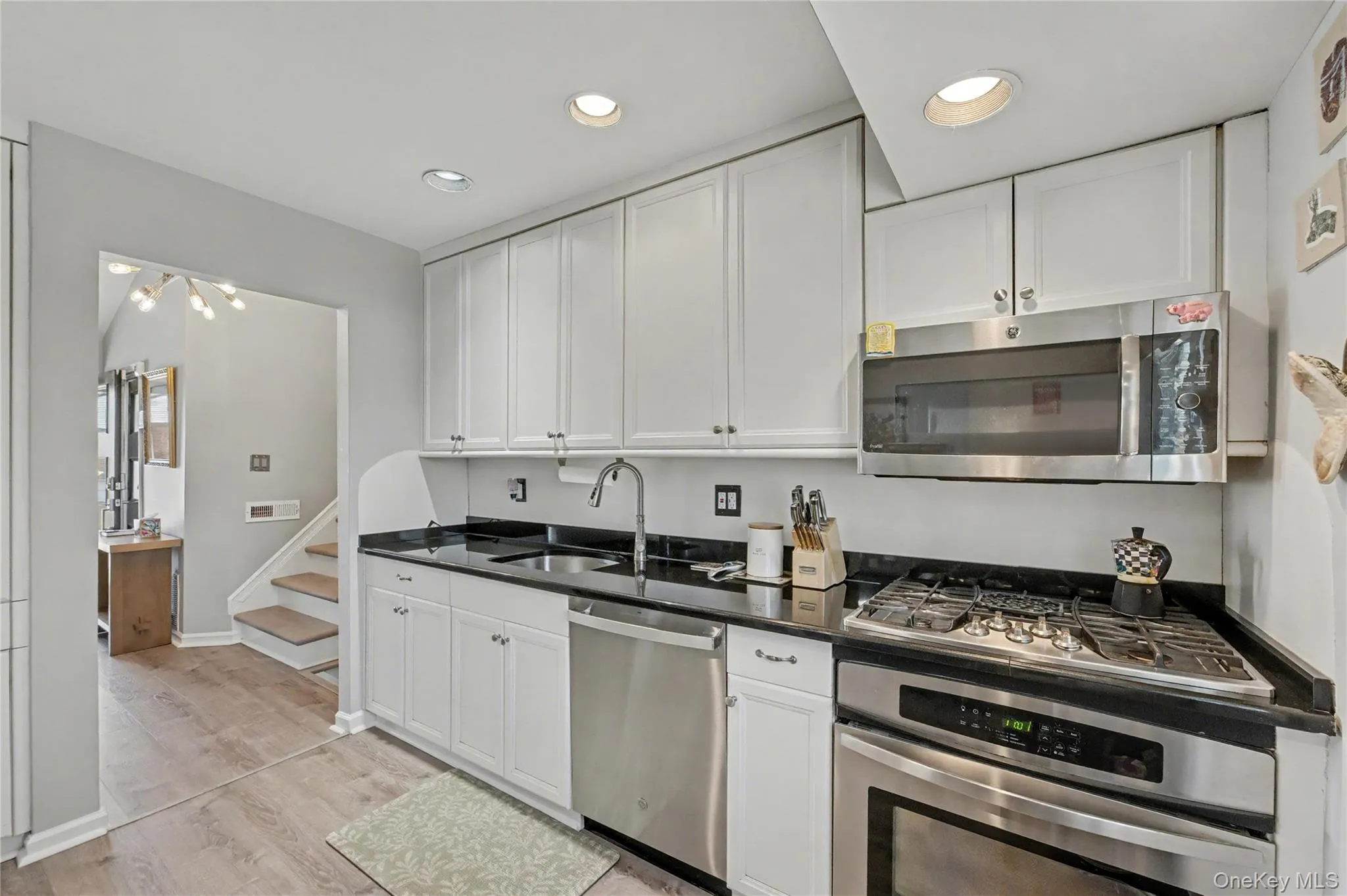57 Richfield Street, Oyster Bay, NY, 4 Bedrooms Bedrooms, 6 Rooms Rooms,2 BathroomsBathrooms,Residential Sale,For Rent,Richfield,0,968012 57 Richfield Street, Oyster Bay, NY, 4 Bedrooms Bedrooms, 6 Rooms Rooms,2 BathroomsBathrooms,Residential Sale,For Rent,Richfield,0,968012