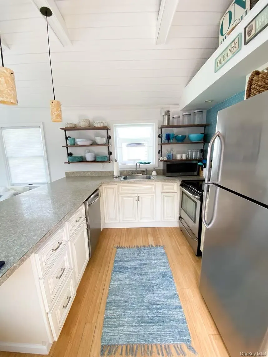 298 Cottage Walk, Islip, NY, 3 Bedrooms Bedrooms, 3 Rooms Rooms,1 BathroomBathrooms,Residential,For Rent,Cottage,0,968013 298 Cottage Walk, Islip, NY, 3 Bedrooms Bedrooms, 3 Rooms Rooms,1 BathroomBathrooms,Residential,For Rent,Cottage,0,968013
