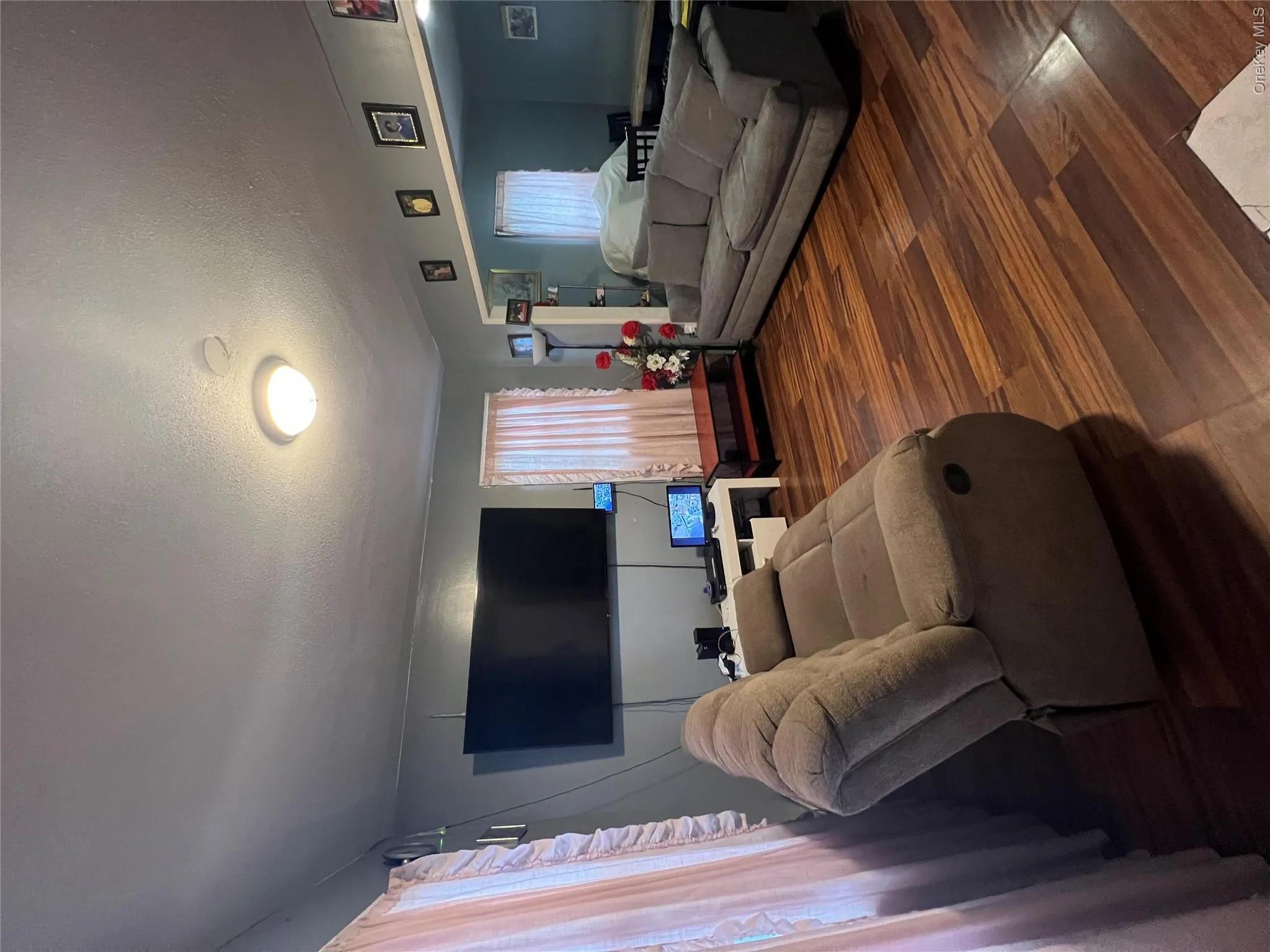 11558 147th Street, New York, NY, 3 Bedrooms Bedrooms, 8 Rooms Rooms,3 BathroomsBathrooms,Residential,For Rent,147th,0,968014 11558 147th Street, New York, NY, 3 Bedrooms Bedrooms, 8 Rooms Rooms,3 BathroomsBathrooms,Residential,For Rent,147th,0,968014