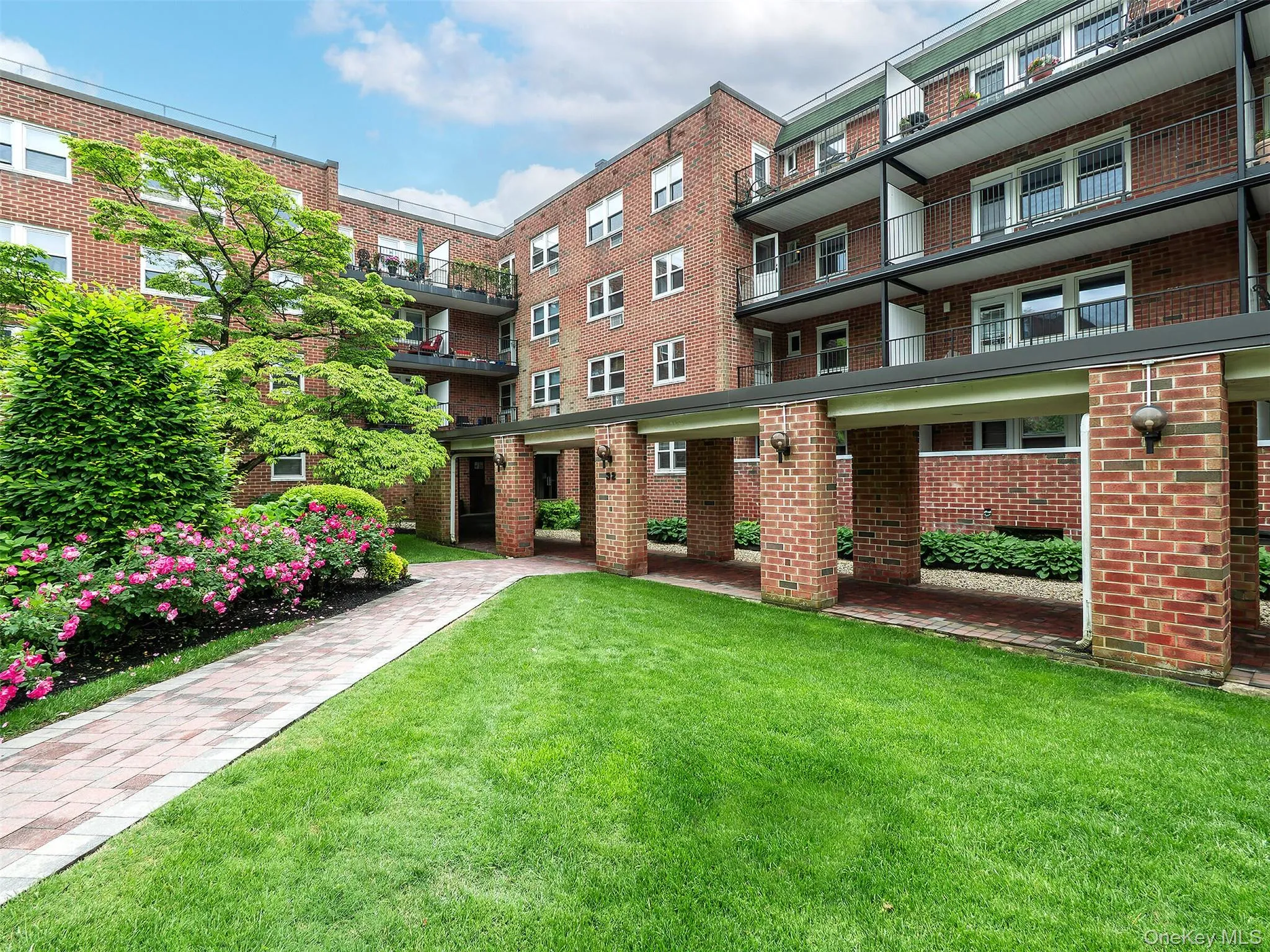 32 Pearsall, Glen Cove, NY, 1 Bedroom Bedrooms, 4 Rooms Rooms,1 BathroomBathrooms,Residential Sale,For Rent,Pearsall,0,968031 32 Pearsall, Glen Cove, NY, 1 Bedroom Bedrooms, 4 Rooms Rooms,1 BathroomBathrooms,Residential Sale,For Rent,Pearsall,0,968031