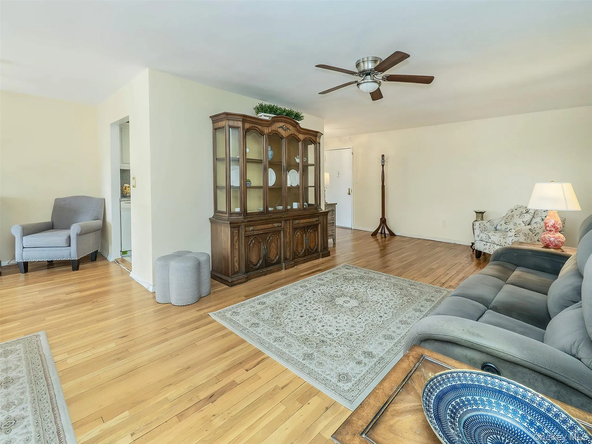 32 Pearsall, Glen Cove, NY, 1 Bedroom Bedrooms, 4 Rooms Rooms,1 BathroomBathrooms,Residential Sale,For Rent,Pearsall,0,968031 32 Pearsall, Glen Cove, NY, 1 Bedroom Bedrooms, 4 Rooms Rooms,1 BathroomBathrooms,Residential Sale,For Rent,Pearsall,0,968031