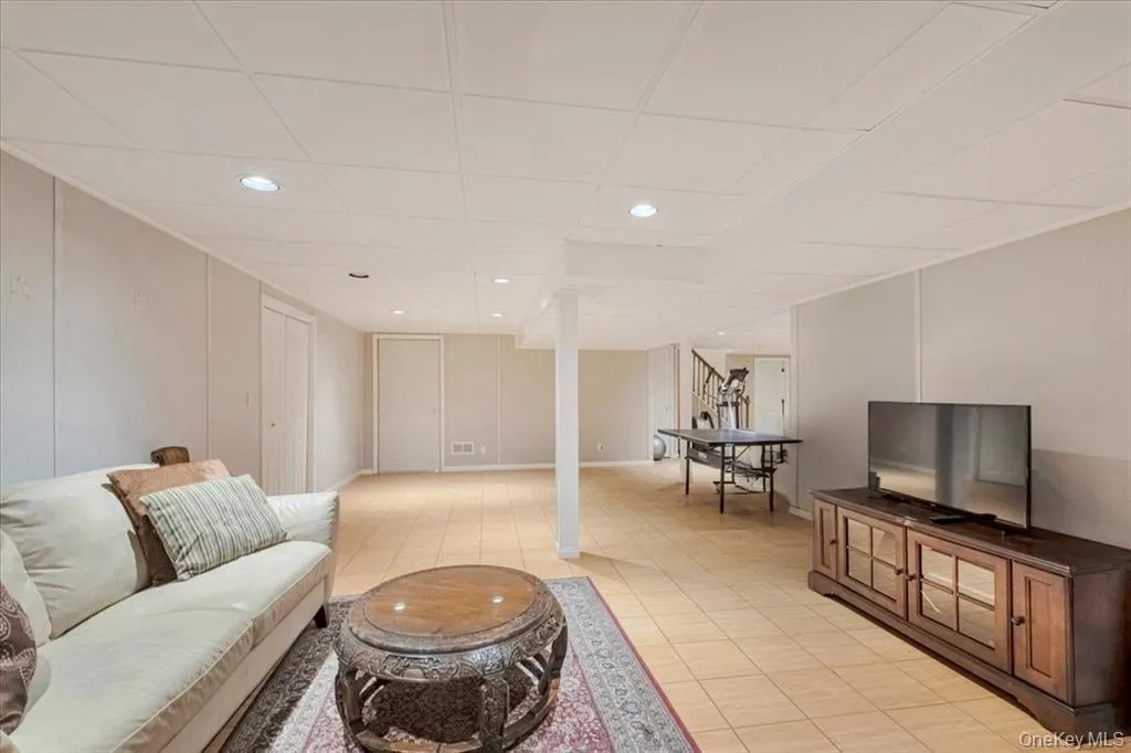 30 Sheldon Street, Greenburgh, NY, 5 Bedrooms Bedrooms, 11 Rooms Rooms,2 BathroomsBathrooms,Residential,For Rent,Sheldon,0,968038 30 Sheldon Street, Greenburgh, NY, 5 Bedrooms Bedrooms, 11 Rooms Rooms,2 BathroomsBathrooms,Residential,For Rent,Sheldon,0,968038