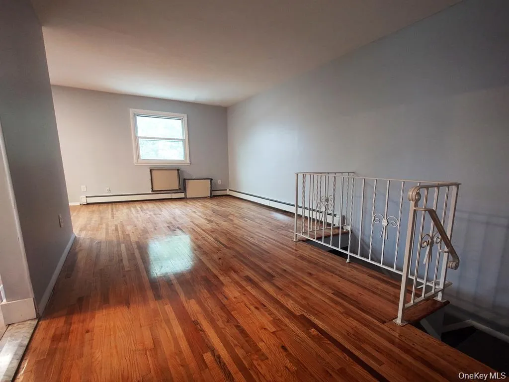 256-20 Craft Avenue, New York, NY, 3 Bedrooms Bedrooms, 6 Rooms Rooms,2 BathroomsBathrooms,Residential Lease,For Rent,Craft,0,968041 256-20 Craft Avenue, New York, NY, 3 Bedrooms Bedrooms, 6 Rooms Rooms,2 BathroomsBathrooms,Residential Lease,For Rent,Craft,0,968041