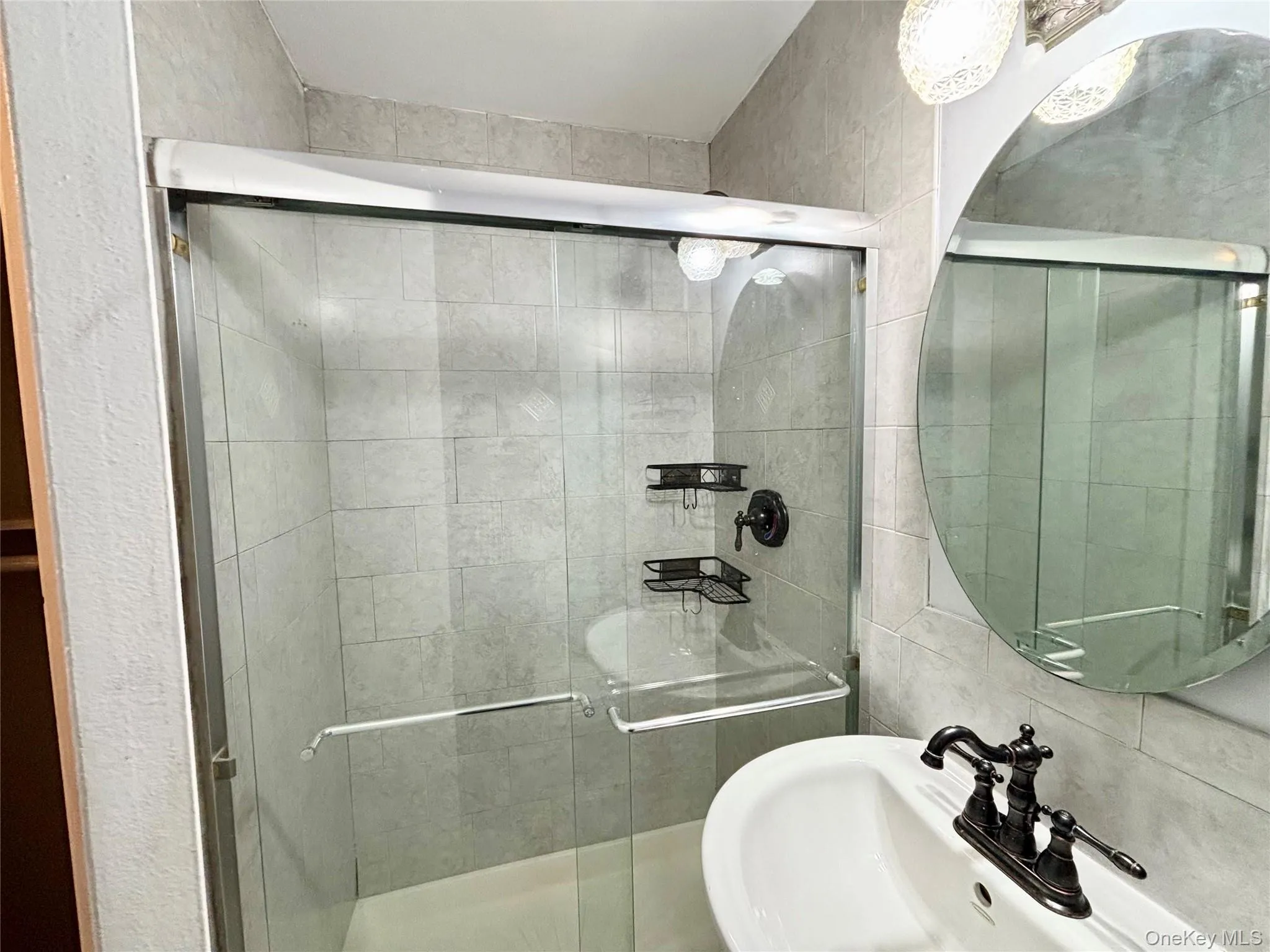 256-20 Craft Avenue, New York, NY, 3 Bedrooms Bedrooms, 6 Rooms Rooms,2 BathroomsBathrooms,Residential Lease,For Rent,Craft,0,968041 256-20 Craft Avenue, New York, NY, 3 Bedrooms Bedrooms, 6 Rooms Rooms,2 BathroomsBathrooms,Residential Lease,For Rent,Craft,0,968041