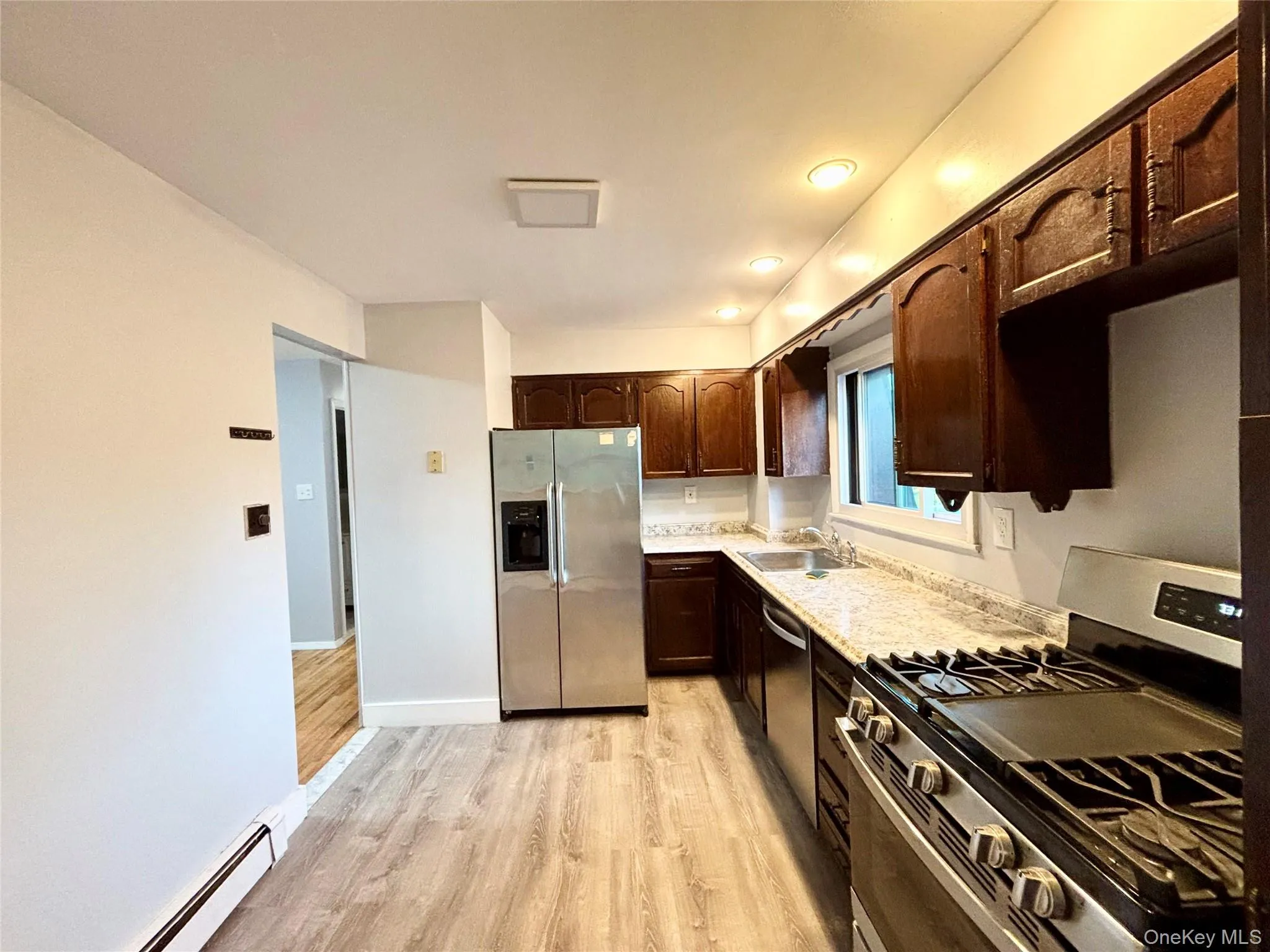 256-20 Craft Avenue, New York, NY, 3 Bedrooms Bedrooms, 6 Rooms Rooms,2 BathroomsBathrooms,Residential Lease,For Rent,Craft,0,968041 256-20 Craft Avenue, New York, NY, 3 Bedrooms Bedrooms, 6 Rooms Rooms,2 BathroomsBathrooms,Residential Lease,For Rent,Craft,0,968041
