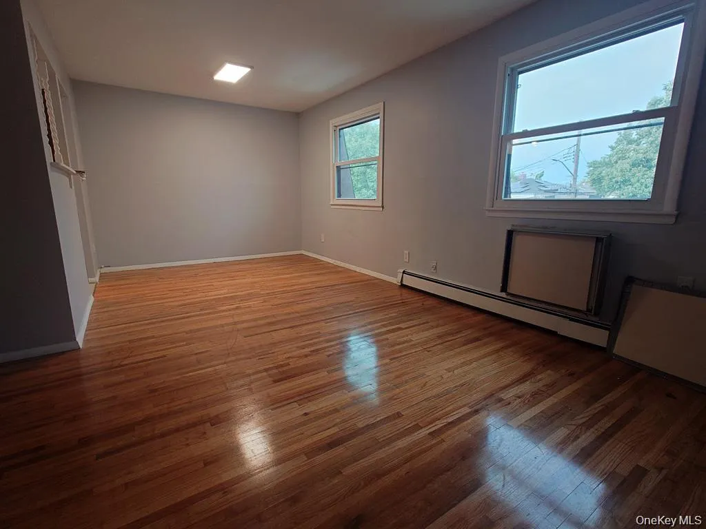 256-20 Craft Avenue, New York, NY, 3 Bedrooms Bedrooms, 6 Rooms Rooms,2 BathroomsBathrooms,Residential Lease,For Rent,Craft,0,968041 256-20 Craft Avenue, New York, NY, 3 Bedrooms Bedrooms, 6 Rooms Rooms,2 BathroomsBathrooms,Residential Lease,For Rent,Craft,0,968041