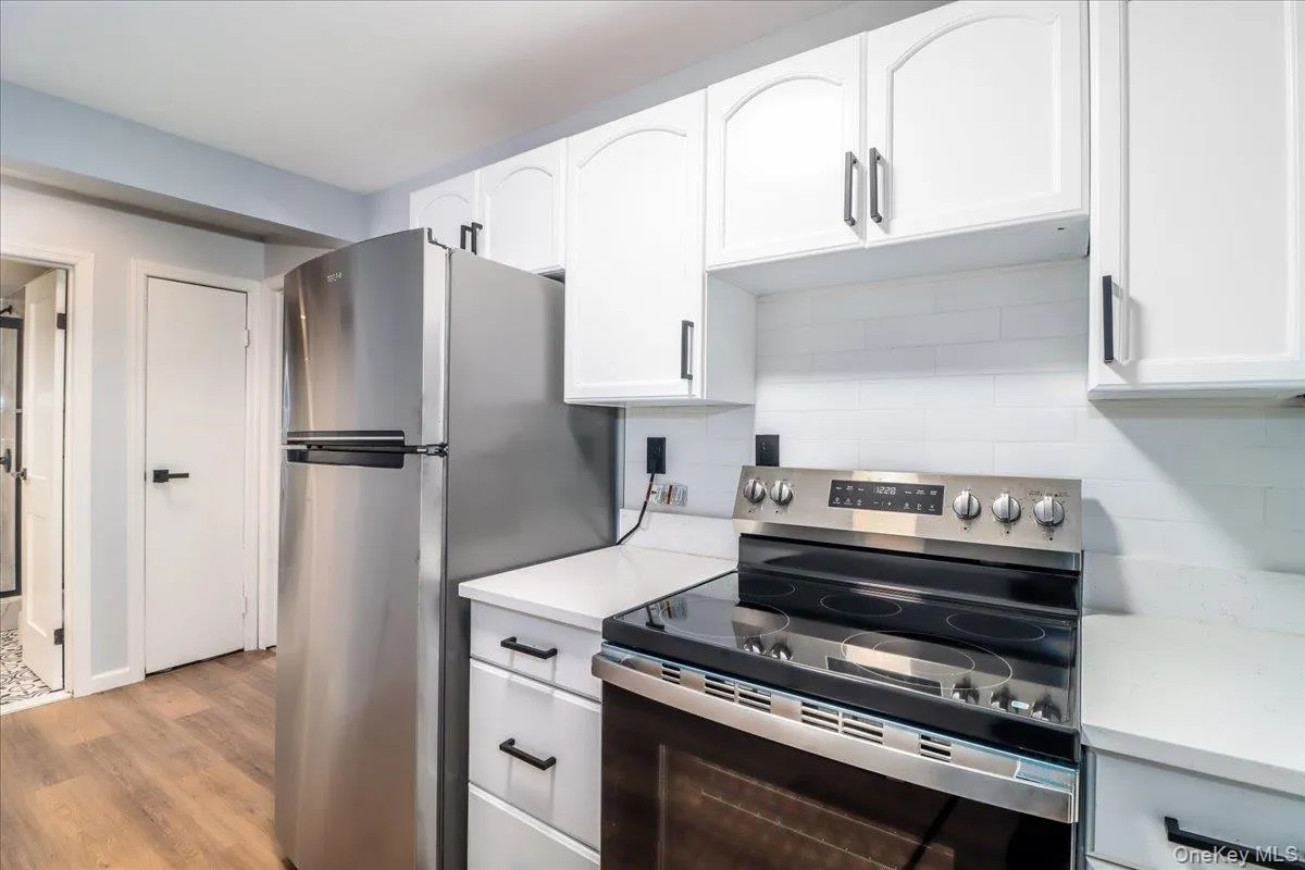 Beautiful updated kitchen with brand new appliances Beautiful updated kitchen with brand new appliances