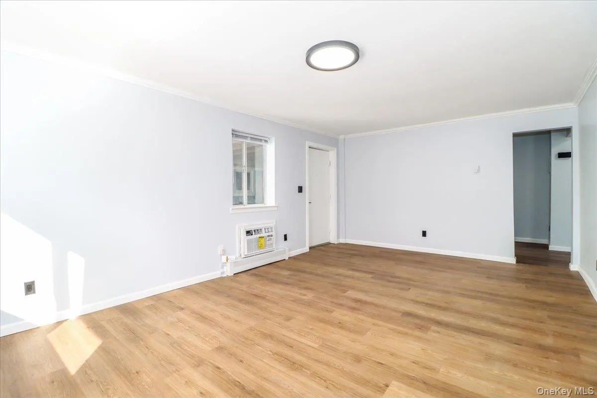 Spacious Living Room with new flooring & freshly painted! Spacious Living Room with new flooring & freshly painted!