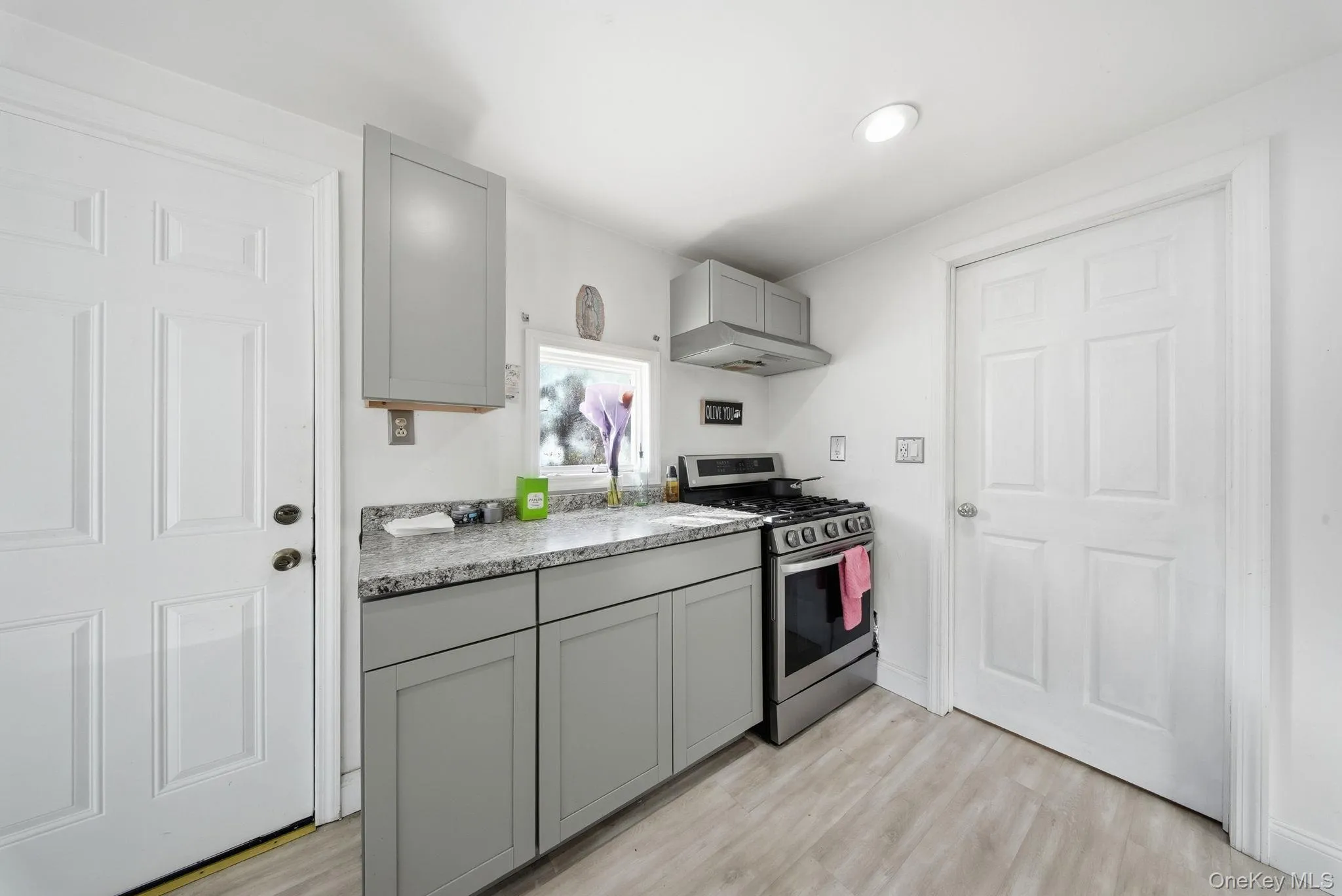 4 Old Road, Deerpark, NY, 2 Bedrooms Bedrooms, 5 Rooms Rooms,1 BathroomBathrooms,Residential,For Rent,Old,0,968055 4 Old Road, Deerpark, NY, 2 Bedrooms Bedrooms, 5 Rooms Rooms,1 BathroomBathrooms,Residential,For Rent,Old,0,968055
