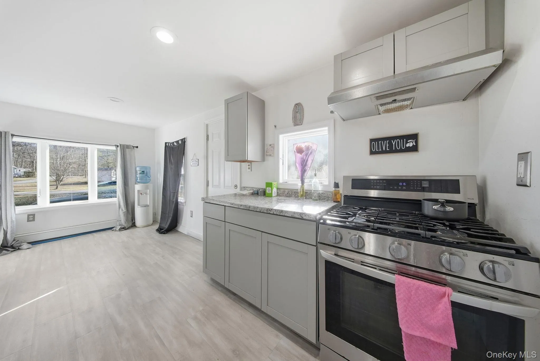 4 Old Road, Deerpark, NY, 2 Bedrooms Bedrooms, 5 Rooms Rooms,1 BathroomBathrooms,Residential,For Rent,Old,0,968055 4 Old Road, Deerpark, NY, 2 Bedrooms Bedrooms, 5 Rooms Rooms,1 BathroomBathrooms,Residential,For Rent,Old,0,968055