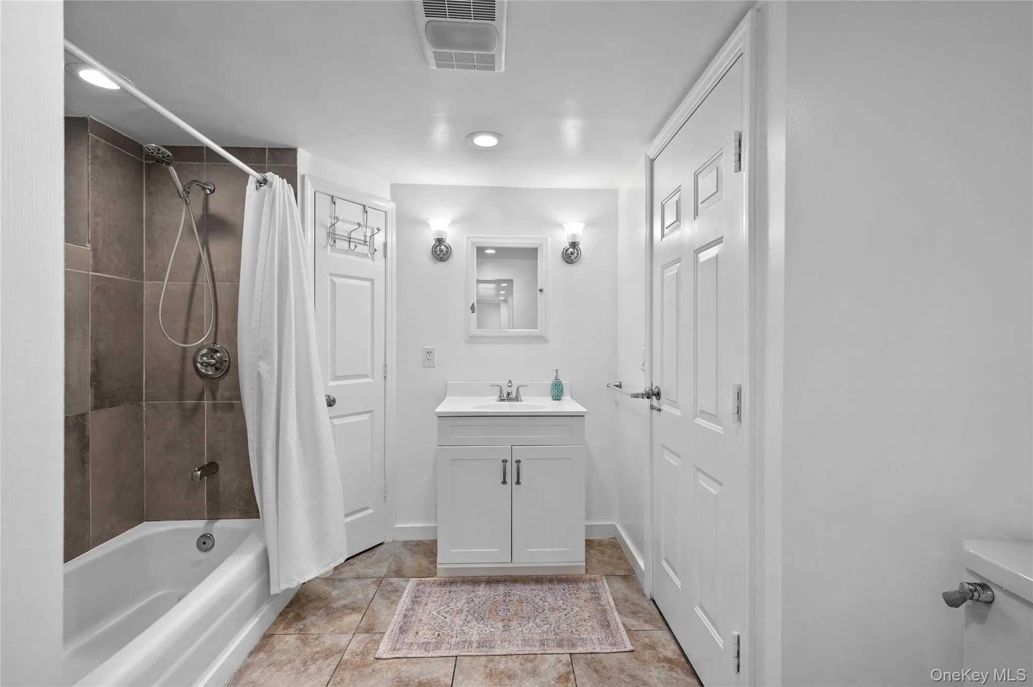 46 High Street, Eastchester, NY, 1 Bedroom Bedrooms, 3 Rooms Rooms,1 BathroomBathrooms,Residential Lease,For Rent,High Street,0,968071 46 High Street, Eastchester, NY, 1 Bedroom Bedrooms, 3 Rooms Rooms,1 BathroomBathrooms,Residential Lease,For Rent,High Street,0,968071