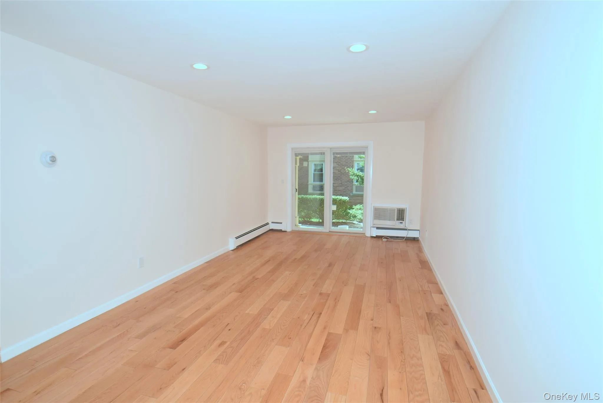206-14 Emily Road, New York, NY, 1 Bedroom Bedrooms, 3 Rooms Rooms,1 BathroomBathrooms,Residential Lease,For Rent,Emily,0,968080 206-14 Emily Road, New York, NY, 1 Bedroom Bedrooms, 3 Rooms Rooms,1 BathroomBathrooms,Residential Lease,For Rent,Emily,0,968080