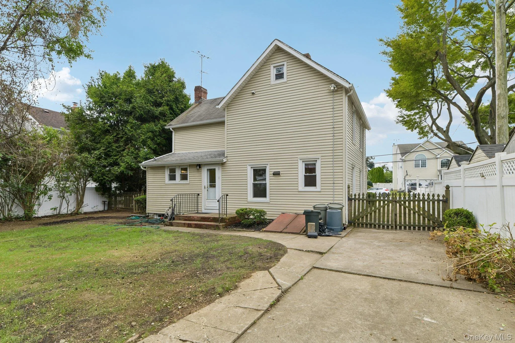 2097 Washington Avenue, Hempstead, NY, 3 Bedrooms Bedrooms, 7 Rooms Rooms,1 BathroomBathrooms,Residential,For Rent,Washington,0,968082 2097 Washington Avenue, Hempstead, NY, 3 Bedrooms Bedrooms, 7 Rooms Rooms,1 BathroomBathrooms,Residential,For Rent,Washington,0,968082