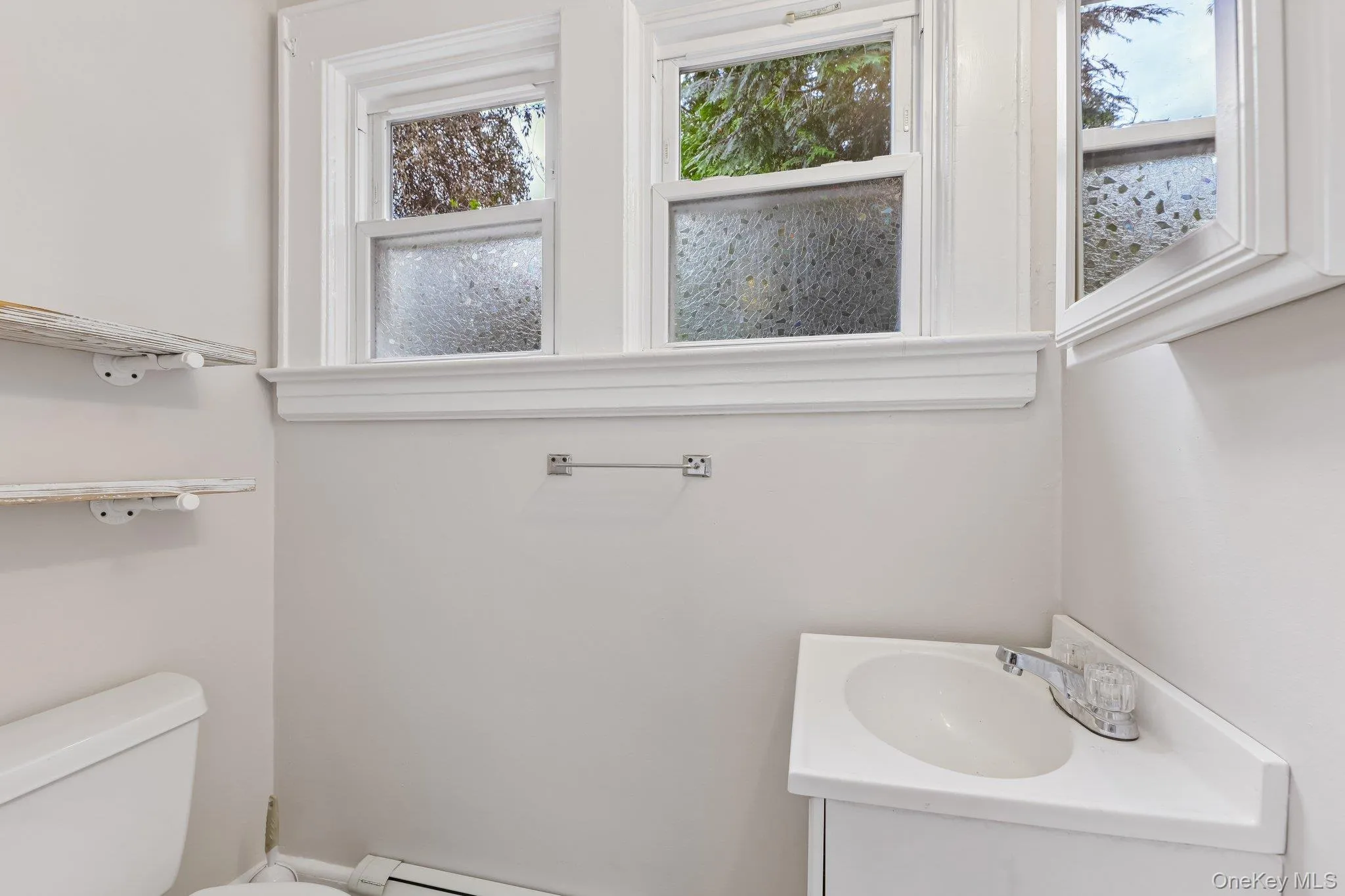 2097 Washington Avenue, Hempstead, NY, 3 Bedrooms Bedrooms, 7 Rooms Rooms,1 BathroomBathrooms,Residential,For Rent,Washington,0,968082 2097 Washington Avenue, Hempstead, NY, 3 Bedrooms Bedrooms, 7 Rooms Rooms,1 BathroomBathrooms,Residential,For Rent,Washington,0,968082