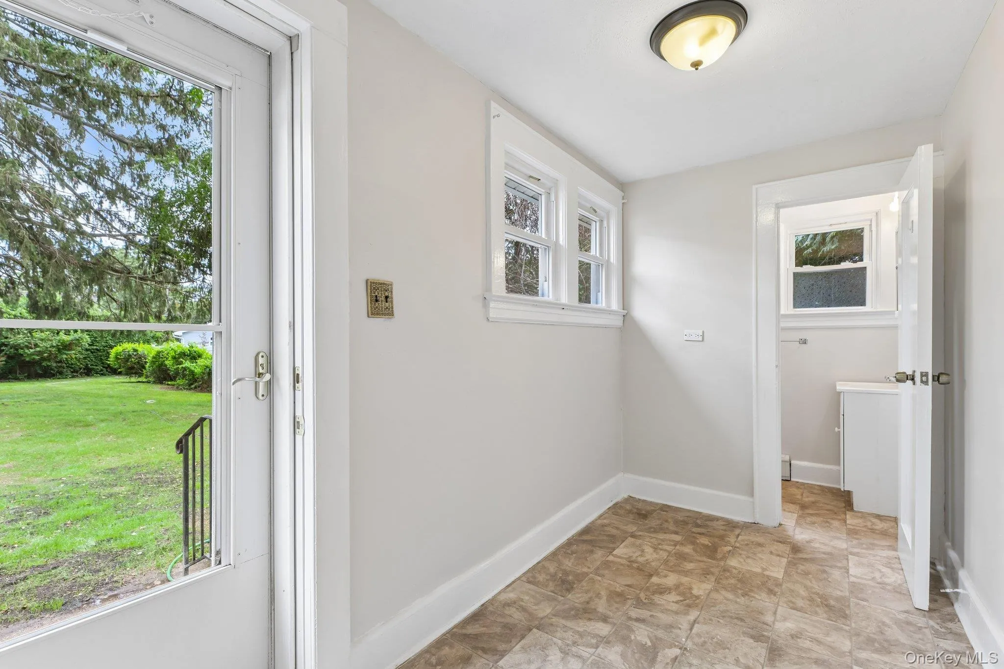 2097 Washington Avenue, Hempstead, NY, 3 Bedrooms Bedrooms, 7 Rooms Rooms,1 BathroomBathrooms,Residential,For Rent,Washington,0,968082 2097 Washington Avenue, Hempstead, NY, 3 Bedrooms Bedrooms, 7 Rooms Rooms,1 BathroomBathrooms,Residential,For Rent,Washington,0,968082