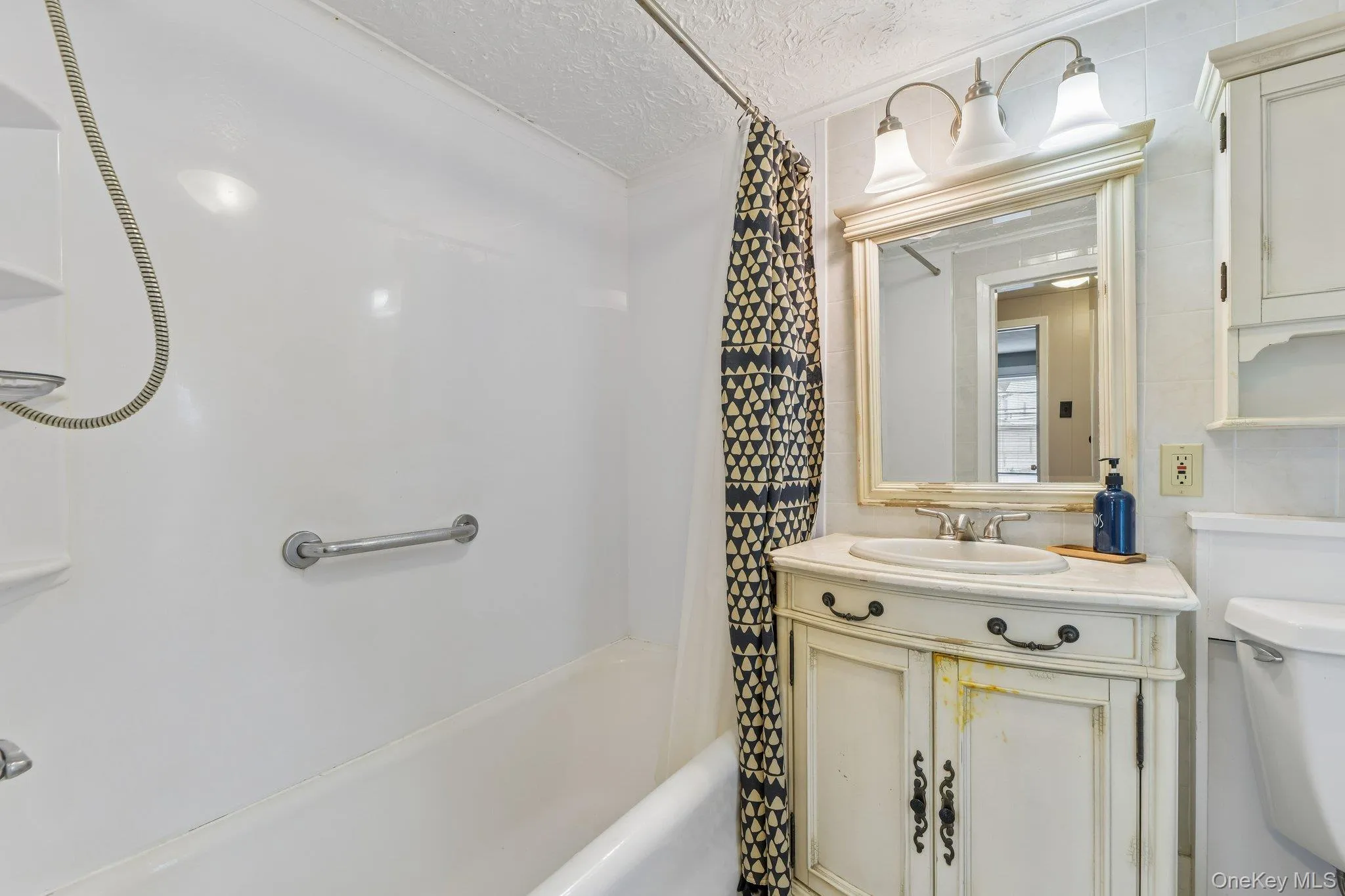 2097 Washington Avenue, Hempstead, NY, 3 Bedrooms Bedrooms, 7 Rooms Rooms,1 BathroomBathrooms,Residential,For Rent,Washington,0,968082 2097 Washington Avenue, Hempstead, NY, 3 Bedrooms Bedrooms, 7 Rooms Rooms,1 BathroomBathrooms,Residential,For Rent,Washington,0,968082