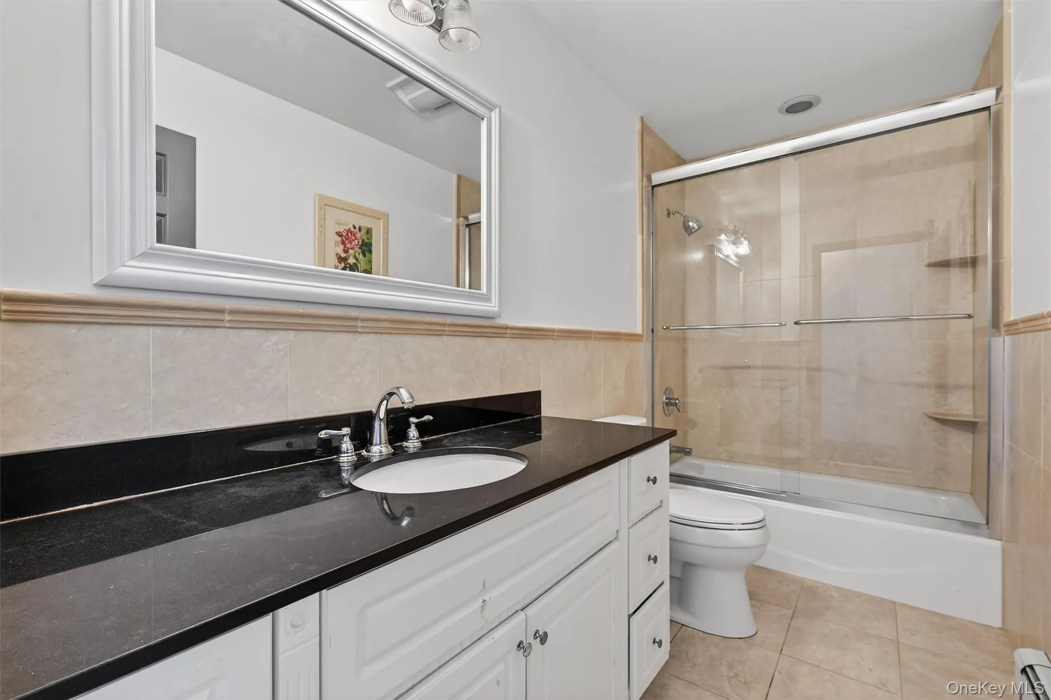 Primary en suite Primary en suite