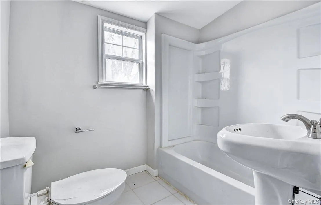 Upstairs Bathroom Upstairs Bathroom