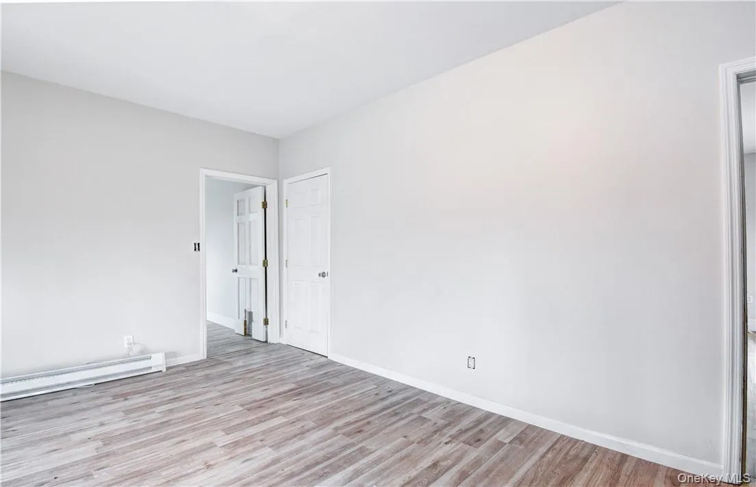 Eat-in-Kitchen space Eat-in-Kitchen space