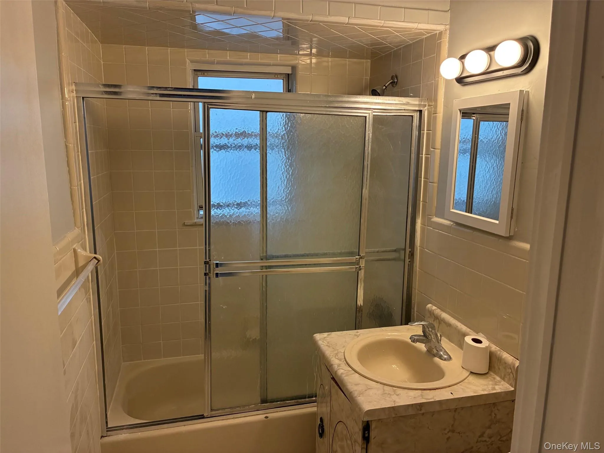 27 Illinois Avenue, Hempstead, NY, 3 Bedrooms Bedrooms, 5 Rooms Rooms,1 BathroomBathrooms,Residential Lease,For Rent,Illinois,0,968121 27 Illinois Avenue, Hempstead, NY, 3 Bedrooms Bedrooms, 5 Rooms Rooms,1 BathroomBathrooms,Residential Lease,For Rent,Illinois,0,968121