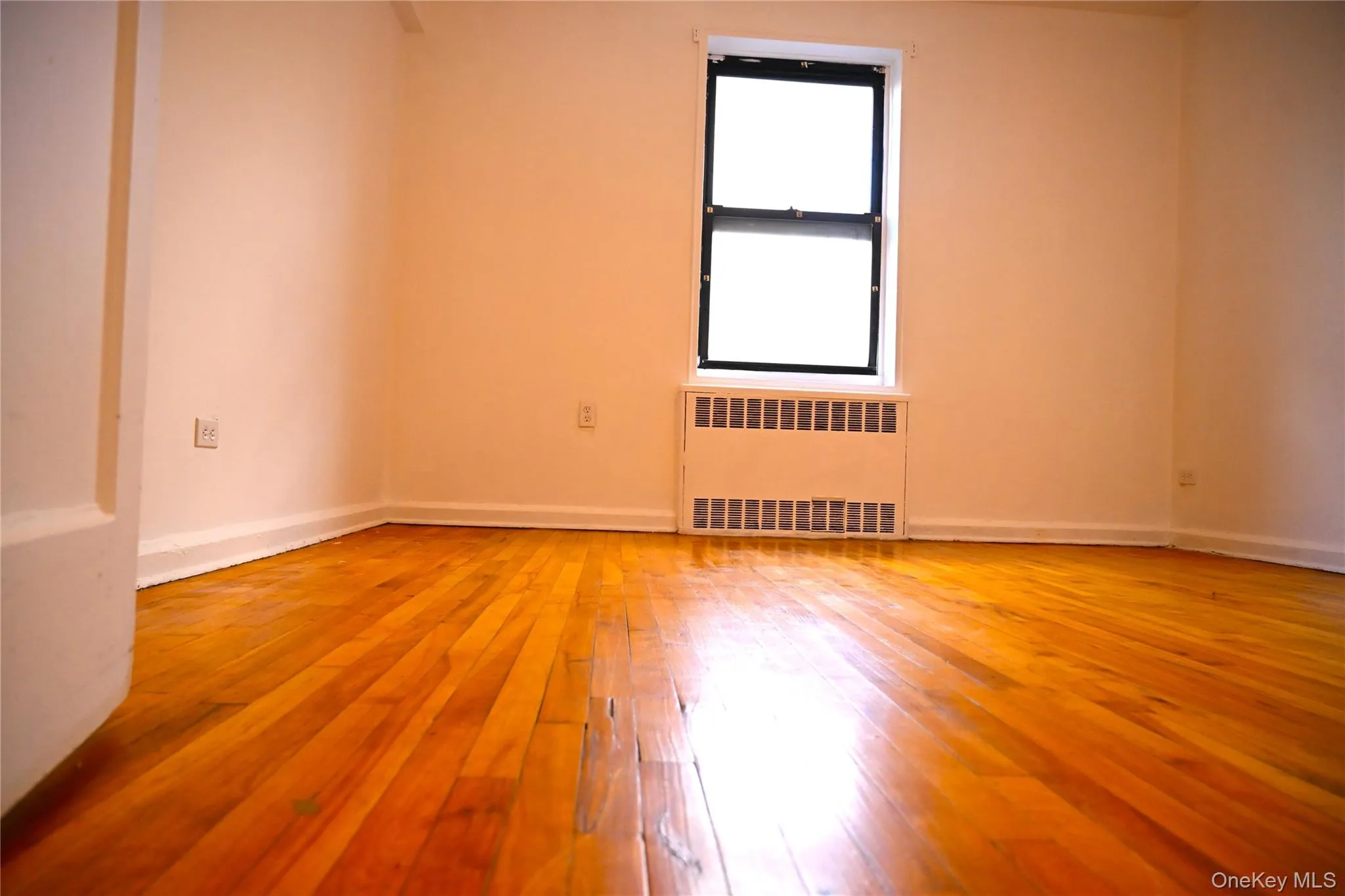 34-20 78TH, New York, NY, 1 Bedroom Bedrooms, 3 Rooms Rooms,1 BathroomBathrooms,Residential,For Rent,78TH,0,968178 34-20 78TH, New York, NY, 1 Bedroom Bedrooms, 3 Rooms Rooms,1 BathroomBathrooms,Residential,For Rent,78TH,0,968178