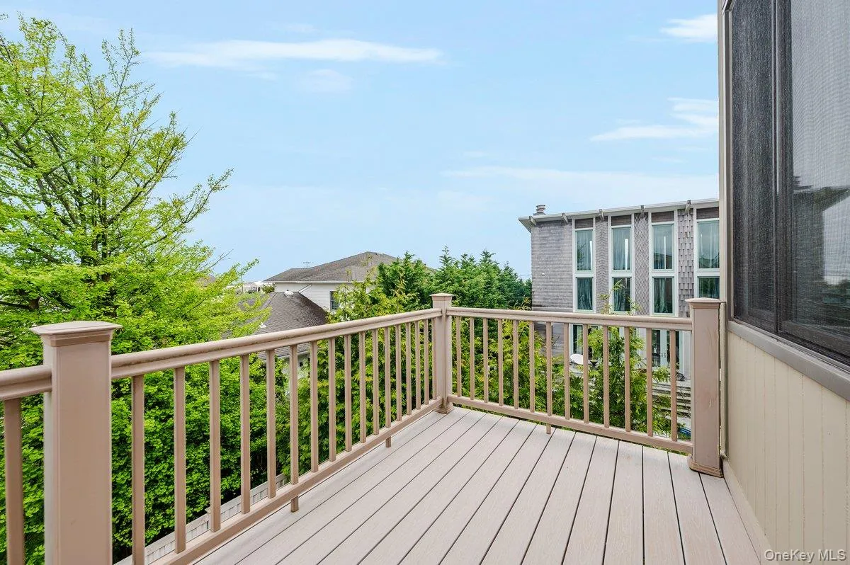 40 Cayuga Avenue, Hempstead, NY, 4 Bedrooms Bedrooms, 8 Rooms Rooms,4 BathroomsBathrooms,Residential Lease,For Rent,Cayuga,0,968245 40 Cayuga Avenue, Hempstead, NY, 4 Bedrooms Bedrooms, 8 Rooms Rooms,4 BathroomsBathrooms,Residential Lease,For Rent,Cayuga,0,968245