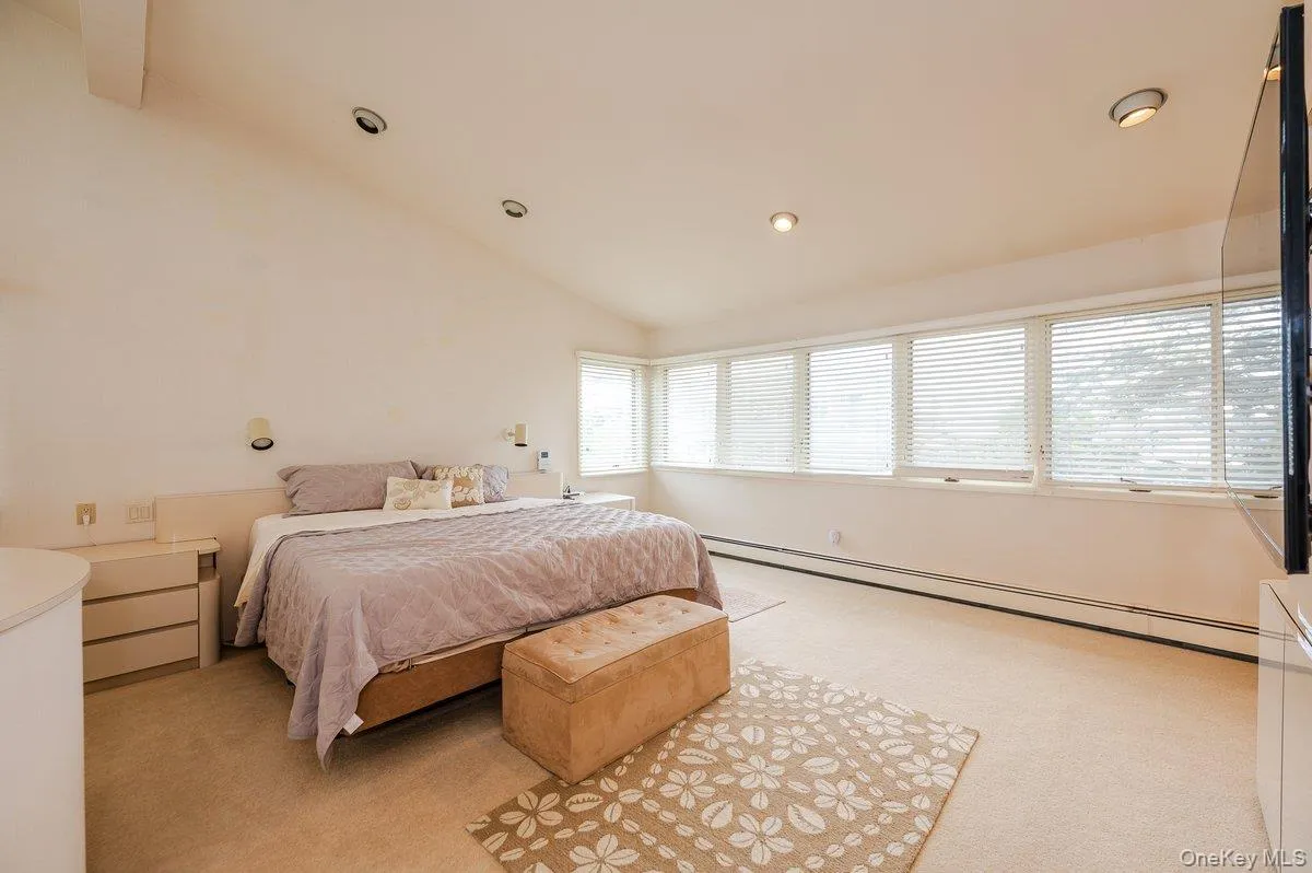 40 Cayuga Avenue, Hempstead, NY, 4 Bedrooms Bedrooms, 8 Rooms Rooms,4 BathroomsBathrooms,Residential Lease,For Rent,Cayuga,0,968245 40 Cayuga Avenue, Hempstead, NY, 4 Bedrooms Bedrooms, 8 Rooms Rooms,4 BathroomsBathrooms,Residential Lease,For Rent,Cayuga,0,968245