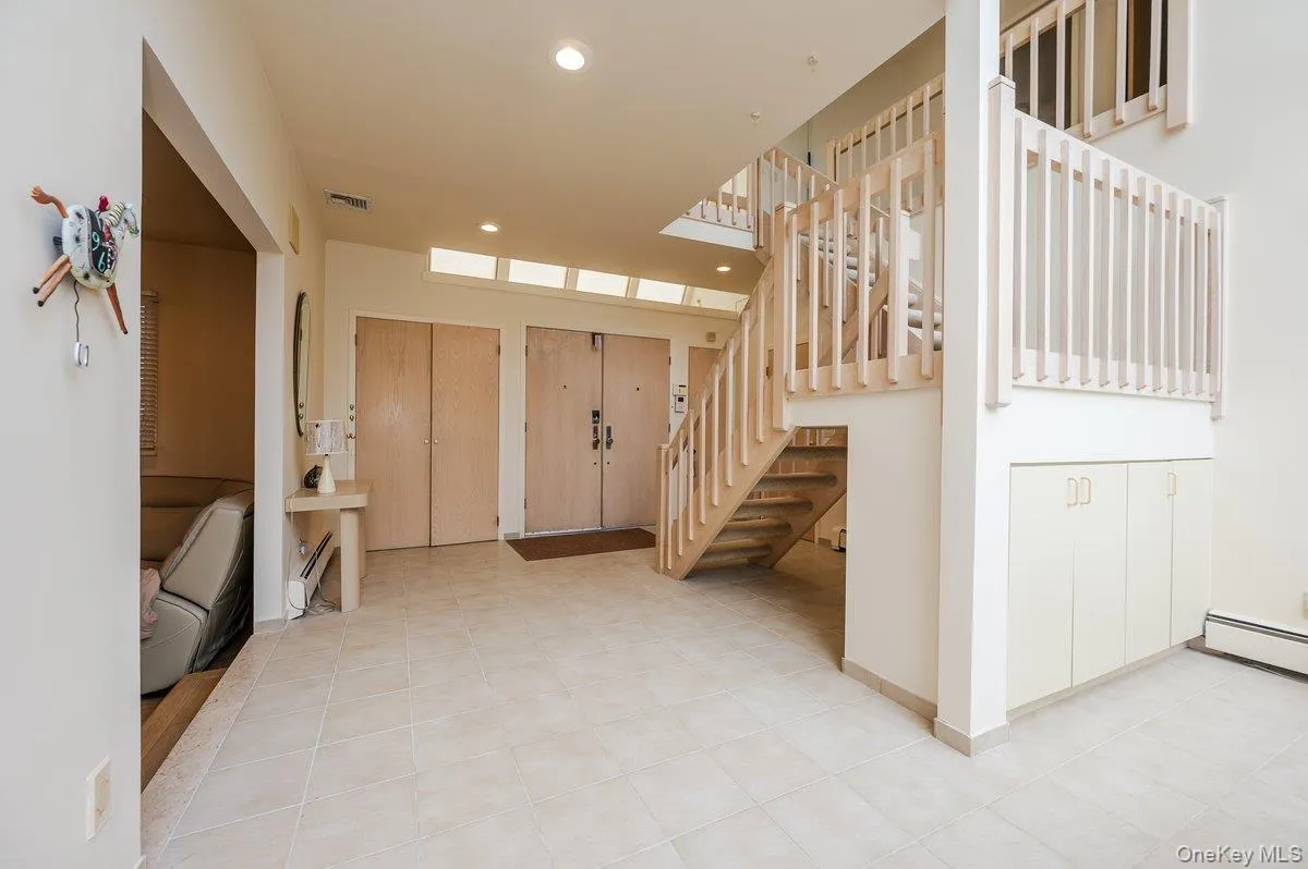 40 Cayuga Avenue, Hempstead, NY, 4 Bedrooms Bedrooms, 8 Rooms Rooms,4 BathroomsBathrooms,Residential Lease,For Rent,Cayuga,0,968245 40 Cayuga Avenue, Hempstead, NY, 4 Bedrooms Bedrooms, 8 Rooms Rooms,4 BathroomsBathrooms,Residential Lease,For Rent,Cayuga,0,968245