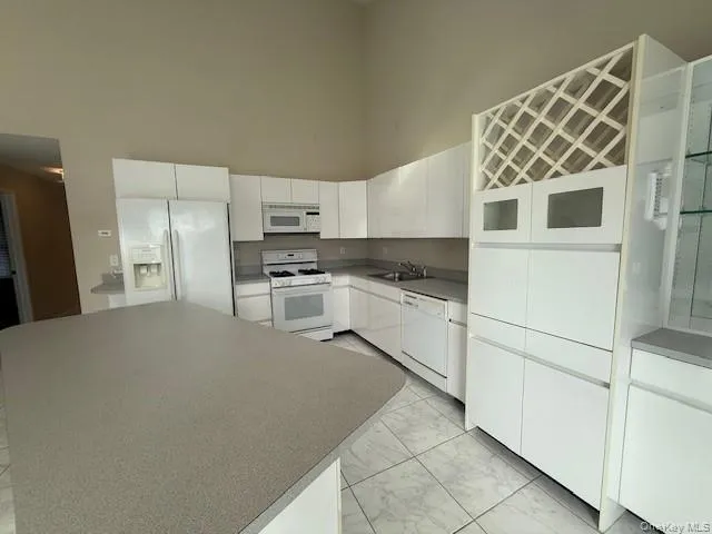 310 Jersey Avenue, Warwick (town), NY, 1 Bedroom Bedrooms, 3 Rooms Rooms,1 BathroomBathrooms,Residential Lease,For Rent,Jersey,0,968265 310 Jersey Avenue, Warwick (town), NY, 1 Bedroom Bedrooms, 3 Rooms Rooms,1 BathroomBathrooms,Residential Lease,For Rent,Jersey,0,968265