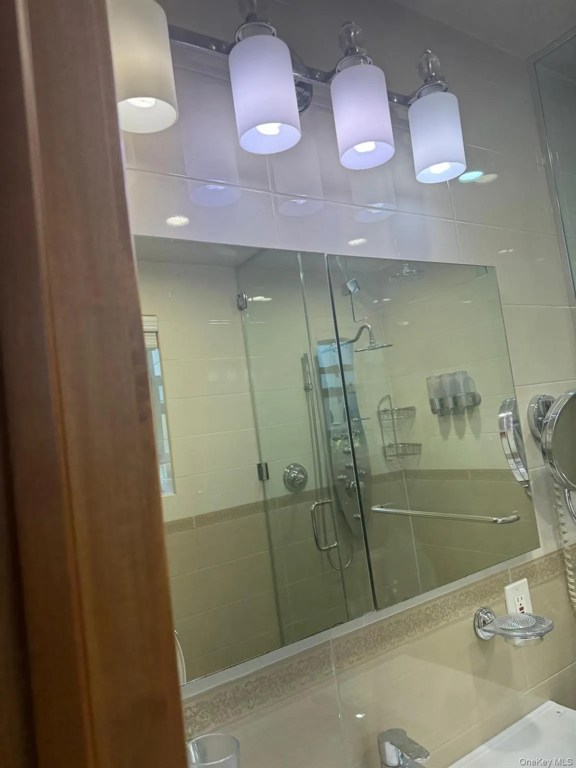 138-54 Hoover Avenue, New York, NY, 2 Bedrooms Bedrooms, 6 Rooms Rooms,2 BathroomsBathrooms,Residential Lease,For Rent,Hoover,0,968285 138-54 Hoover Avenue, New York, NY, 2 Bedrooms Bedrooms, 6 Rooms Rooms,2 BathroomsBathrooms,Residential Lease,For Rent,Hoover,0,968285