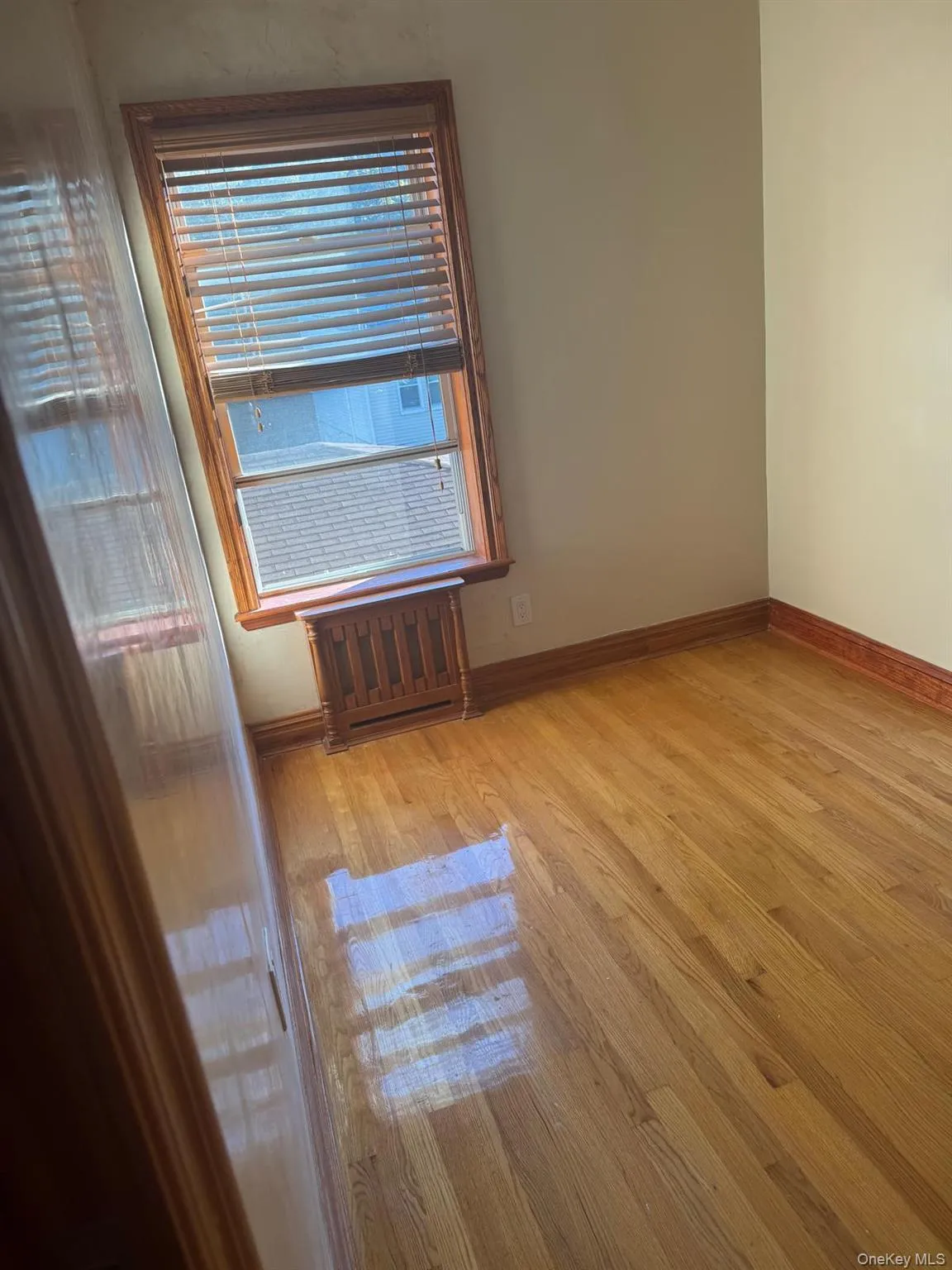 138-54 Hoover Avenue, New York, NY, 2 Bedrooms Bedrooms, 6 Rooms Rooms,2 BathroomsBathrooms,Residential Lease,For Rent,Hoover,0,968285 138-54 Hoover Avenue, New York, NY, 2 Bedrooms Bedrooms, 6 Rooms Rooms,2 BathroomsBathrooms,Residential Lease,For Rent,Hoover,0,968285