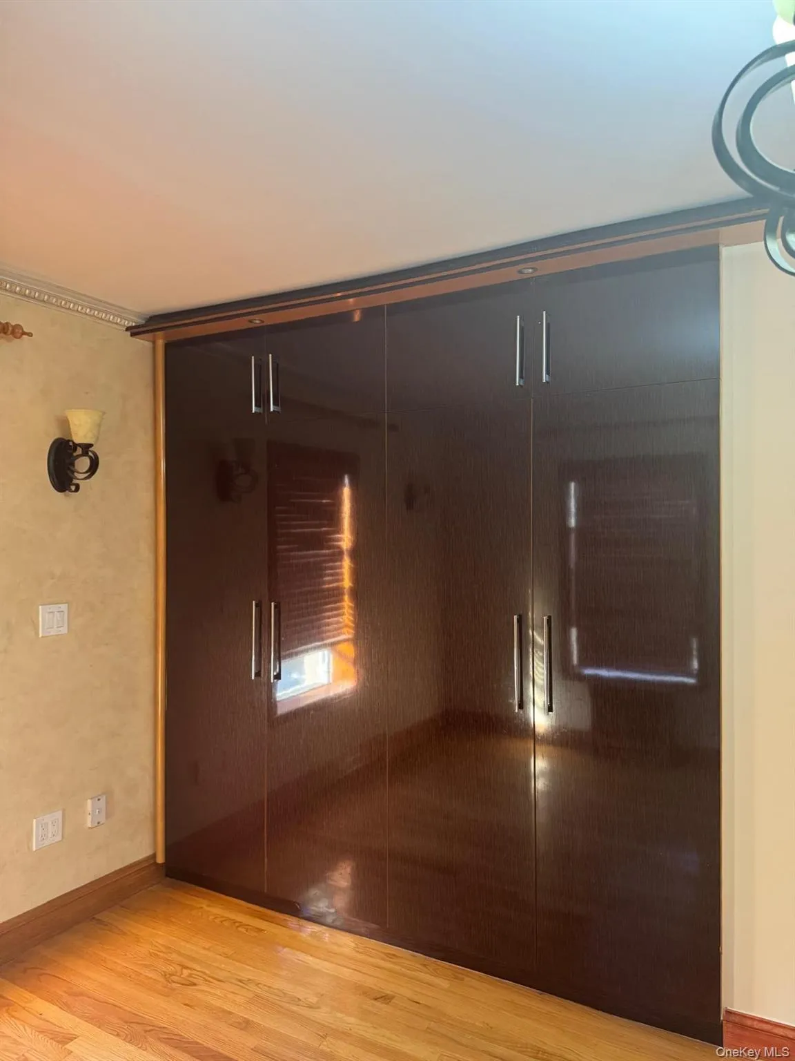 138-54 Hoover Avenue, New York, NY, 2 Bedrooms Bedrooms, 6 Rooms Rooms,2 BathroomsBathrooms,Residential Lease,For Rent,Hoover,0,968285 138-54 Hoover Avenue, New York, NY, 2 Bedrooms Bedrooms, 6 Rooms Rooms,2 BathroomsBathrooms,Residential Lease,For Rent,Hoover,0,968285