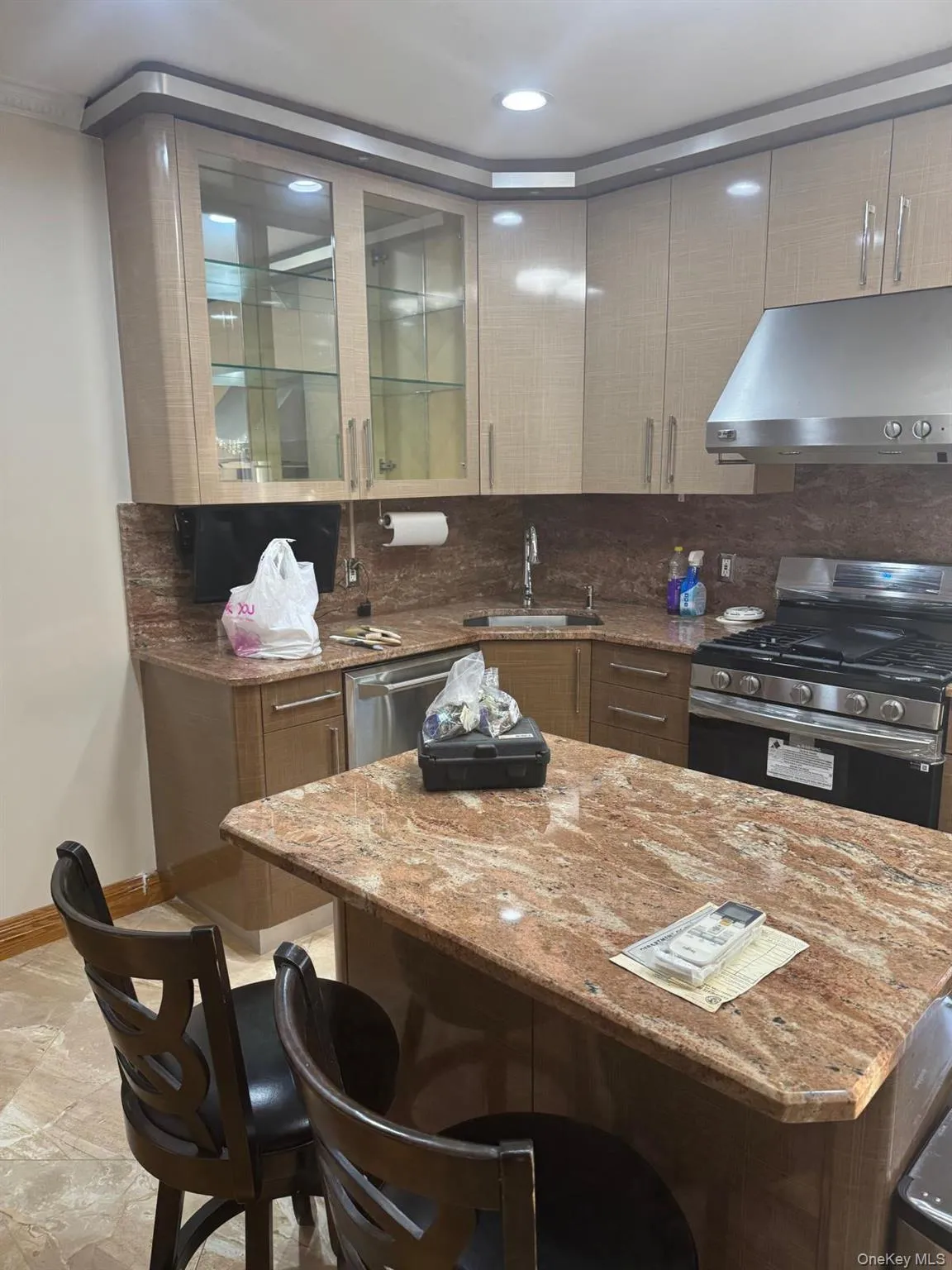 138-54 Hoover Avenue, New York, NY, 2 Bedrooms Bedrooms, 6 Rooms Rooms,2 BathroomsBathrooms,Residential Lease,For Rent,Hoover,0,968285 138-54 Hoover Avenue, New York, NY, 2 Bedrooms Bedrooms, 6 Rooms Rooms,2 BathroomsBathrooms,Residential Lease,For Rent,Hoover,0,968285