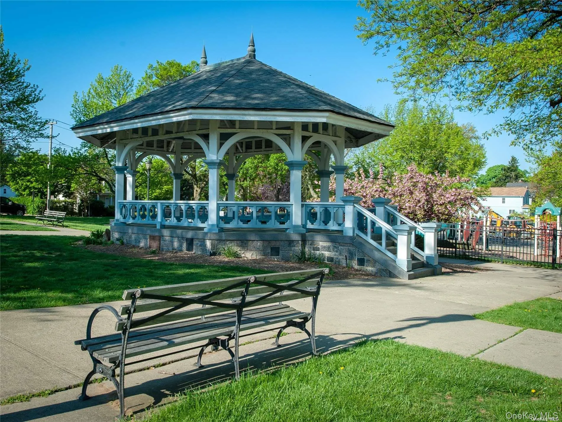 17 Myrtle Street, North Hempstead, NY, 2 Bedrooms Bedrooms, 4 Rooms Rooms,1 BathroomBathrooms,Residential Lease,For Rent,Myrtle,0,968288 17 Myrtle Street, North Hempstead, NY, 2 Bedrooms Bedrooms, 4 Rooms Rooms,1 BathroomBathrooms,Residential Lease,For Rent,Myrtle,0,968288