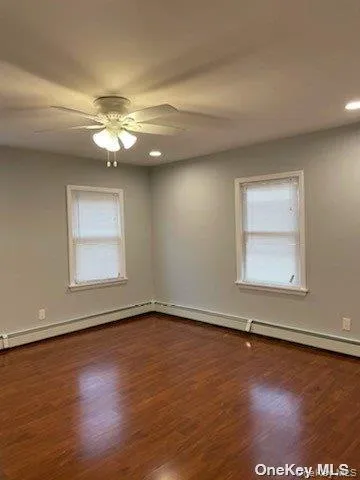 17 Myrtle Street, North Hempstead, NY, 2 Bedrooms Bedrooms, 4 Rooms Rooms,1 BathroomBathrooms,Residential Lease,For Rent,Myrtle,0,968288 17 Myrtle Street, North Hempstead, NY, 2 Bedrooms Bedrooms, 4 Rooms Rooms,1 BathroomBathrooms,Residential Lease,For Rent,Myrtle,0,968288