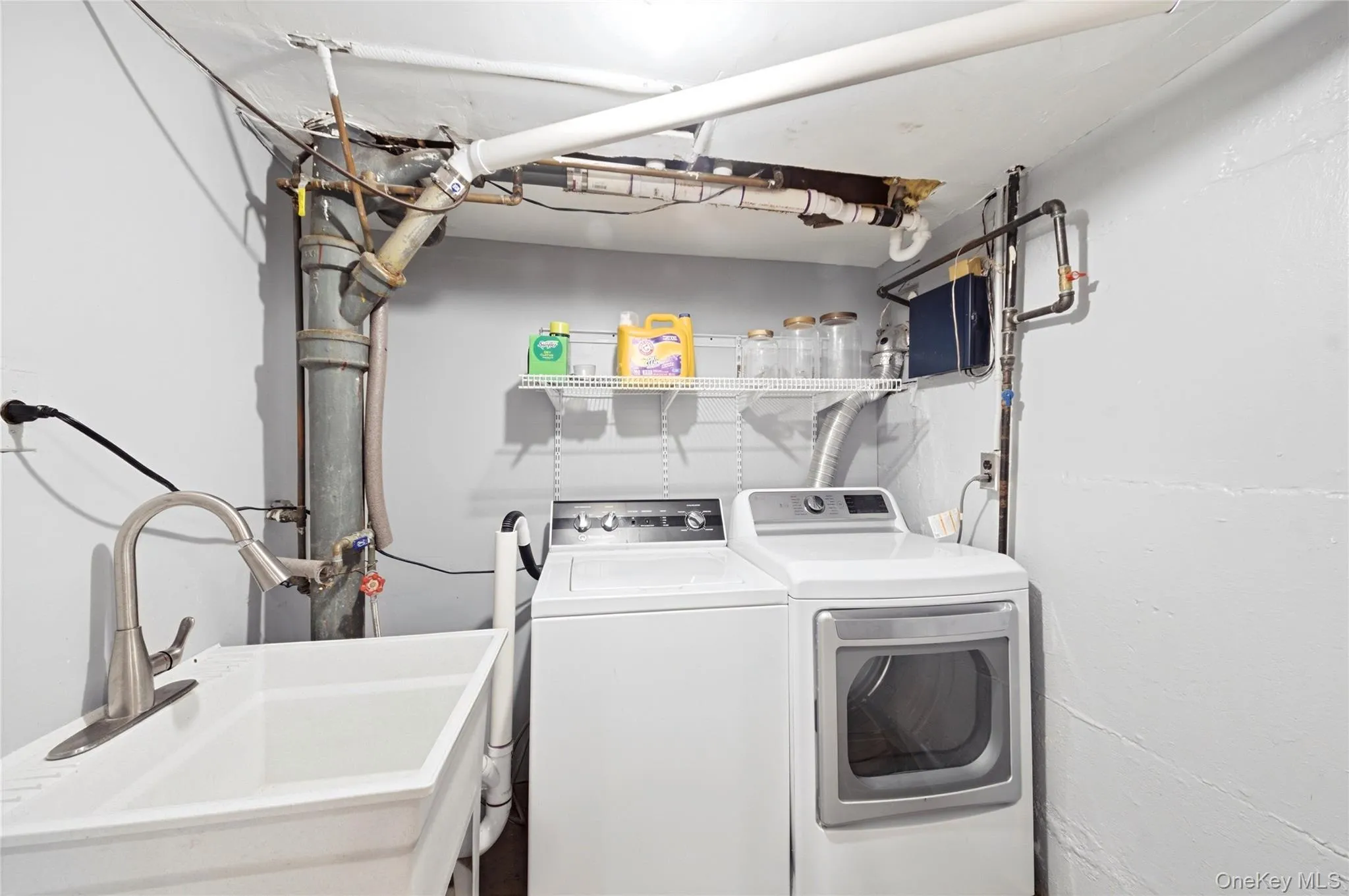 103 Heatherdell Road, Greenburgh, NY, 3 Bedrooms Bedrooms, 8 Rooms Rooms,2 BathroomsBathrooms,Residential Lease,For Rent,Heatherdell,0,968294 103 Heatherdell Road, Greenburgh, NY, 3 Bedrooms Bedrooms, 8 Rooms Rooms,2 BathroomsBathrooms,Residential Lease,For Rent,Heatherdell,0,968294