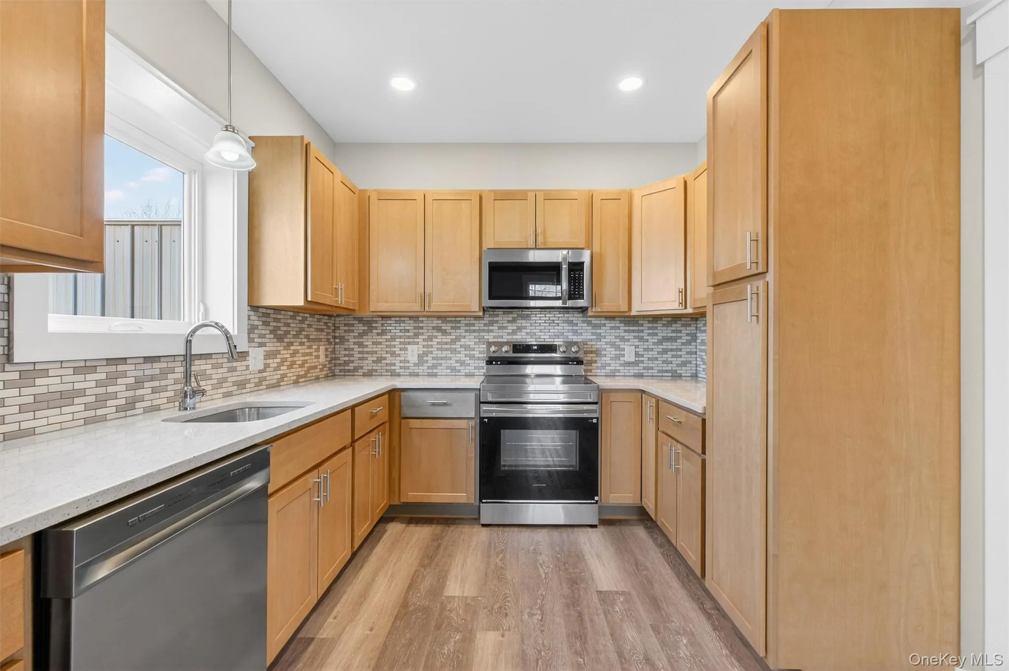 104B North Road, Lloyd, NY, 3 Bedrooms Bedrooms, 6 Rooms Rooms,2 BathroomsBathrooms,Residential Lease,For Rent,North,0,968303 104B North Road, Lloyd, NY, 3 Bedrooms Bedrooms, 6 Rooms Rooms,2 BathroomsBathrooms,Residential Lease,For Rent,North,0,968303