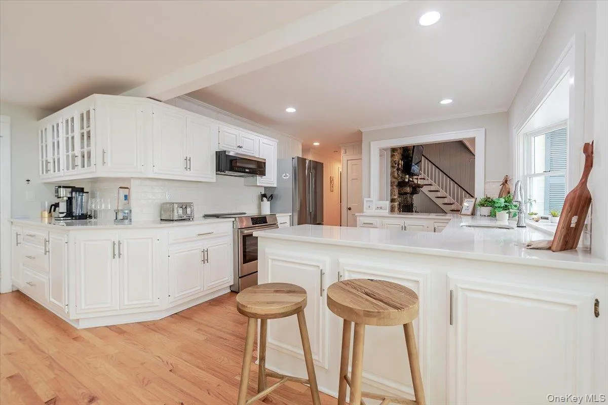 100 Shore Drive, Southold, NY, 6 Bedrooms Bedrooms, 13 Rooms Rooms,3 BathroomsBathrooms,Residential Lease,For Rent,Shore,0,968304 100 Shore Drive, Southold, NY, 6 Bedrooms Bedrooms, 13 Rooms Rooms,3 BathroomsBathrooms,Residential Lease,For Rent,Shore,0,968304