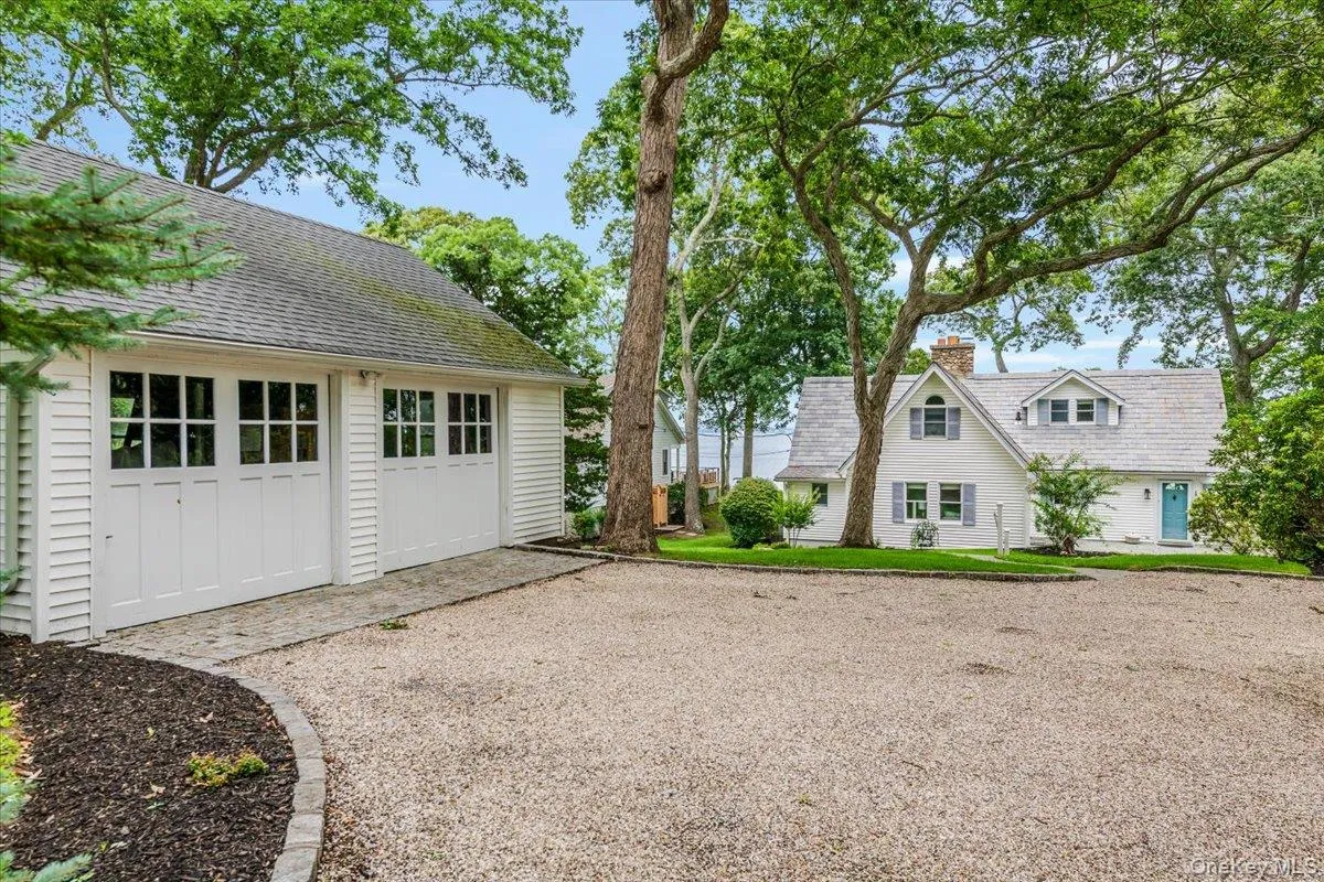 100 Shore Drive, Southold, NY, 6 Bedrooms Bedrooms, 13 Rooms Rooms,3 BathroomsBathrooms,Residential Lease,For Rent,Shore,0,968304 100 Shore Drive, Southold, NY, 6 Bedrooms Bedrooms, 13 Rooms Rooms,3 BathroomsBathrooms,Residential Lease,For Rent,Shore,0,968304