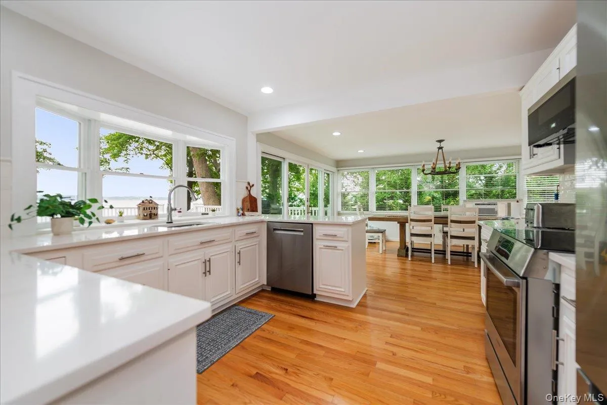 100 Shore Drive, Southold, NY, 6 Bedrooms Bedrooms, 13 Rooms Rooms,3 BathroomsBathrooms,Residential Lease,For Rent,Shore,0,968304 100 Shore Drive, Southold, NY, 6 Bedrooms Bedrooms, 13 Rooms Rooms,3 BathroomsBathrooms,Residential Lease,For Rent,Shore,0,968304