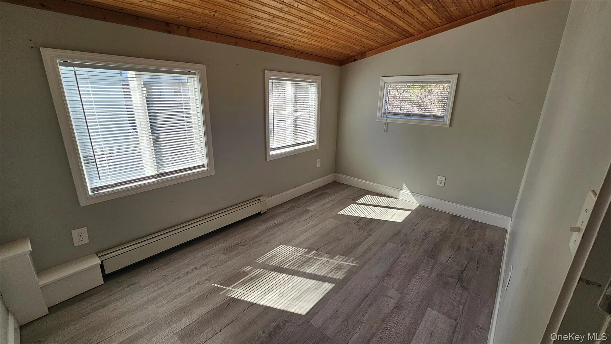 192 Main Street, Cornwall, NY, 2 Bedrooms Bedrooms, 5 Rooms Rooms,1 BathroomBathrooms,Residential Lease,For Rent,Main,0,968338 192 Main Street, Cornwall, NY, 2 Bedrooms Bedrooms, 5 Rooms Rooms,1 BathroomBathrooms,Residential Lease,For Rent,Main,0,968338