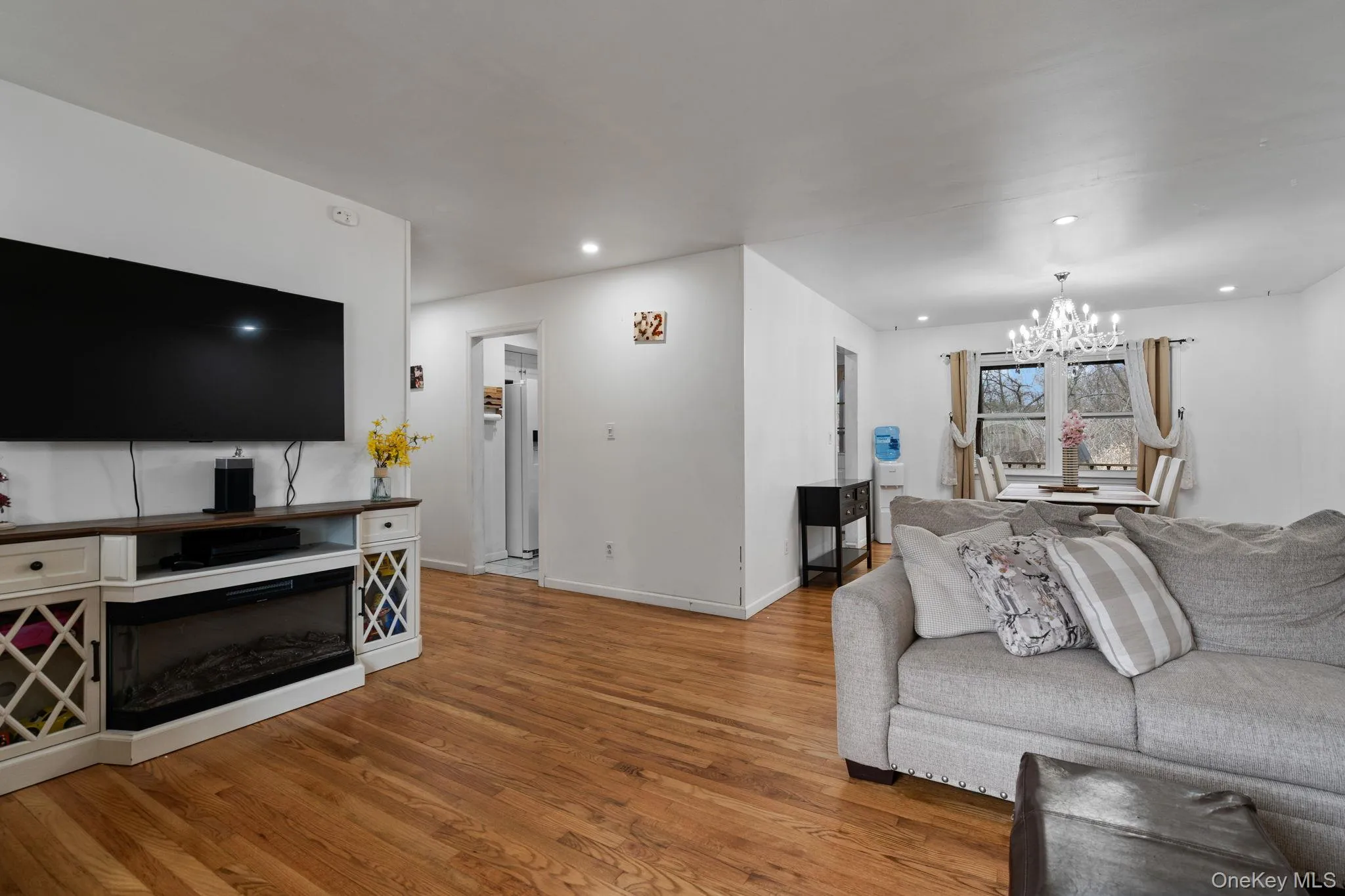 41 Rutledge Avenue, Woodbury, NY, 3 Bedrooms Bedrooms, 10 Rooms Rooms,3 BathroomsBathrooms,Residential Sale,For Rent,Rutledge,0,968339 41 Rutledge Avenue, Woodbury, NY, 3 Bedrooms Bedrooms, 10 Rooms Rooms,3 BathroomsBathrooms,Residential Sale,For Rent,Rutledge,0,968339
