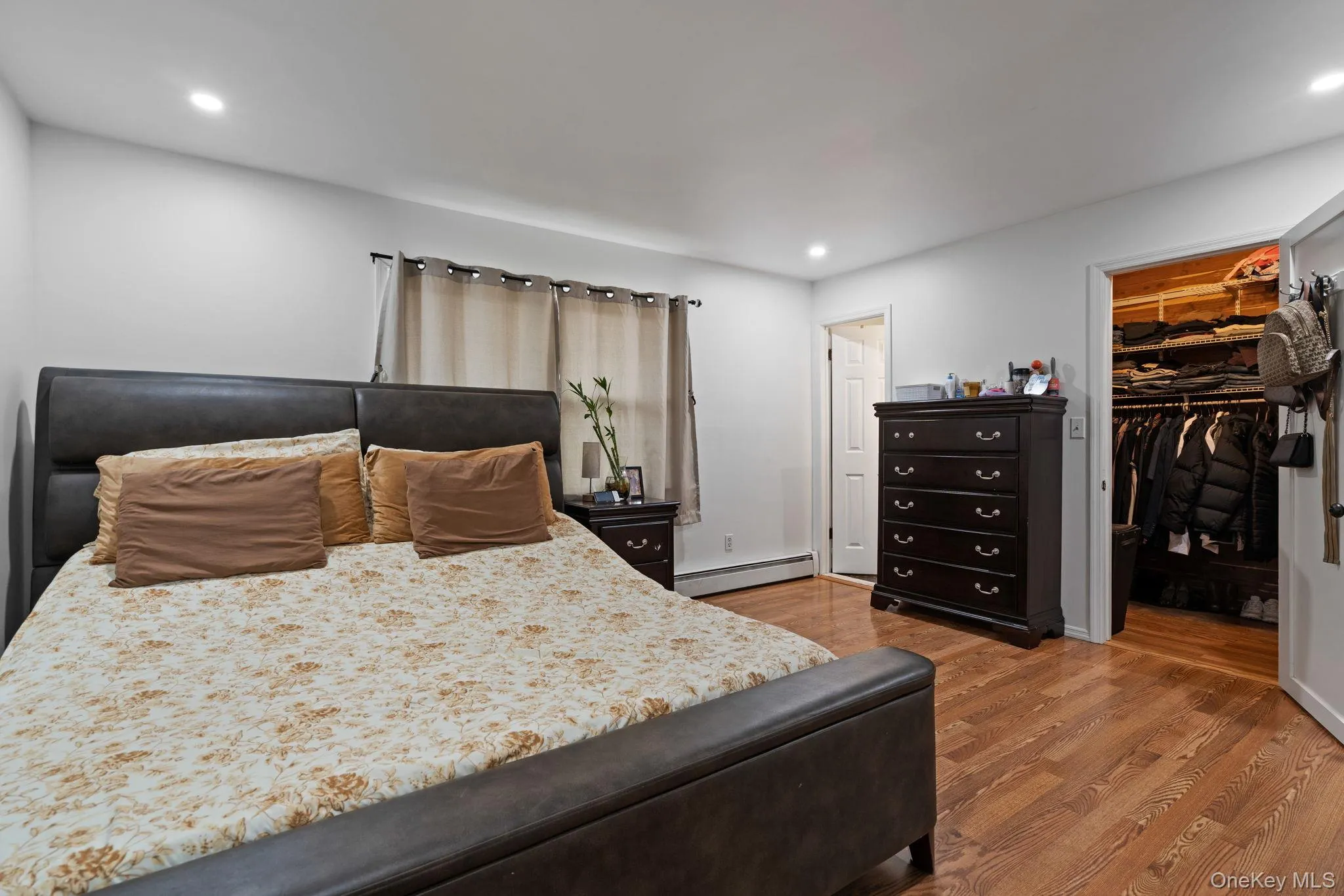41 Rutledge Avenue, Woodbury, NY, 3 Bedrooms Bedrooms, 10 Rooms Rooms,3 BathroomsBathrooms,Residential Sale,For Rent,Rutledge,0,968339 41 Rutledge Avenue, Woodbury, NY, 3 Bedrooms Bedrooms, 10 Rooms Rooms,3 BathroomsBathrooms,Residential Sale,For Rent,Rutledge,0,968339
