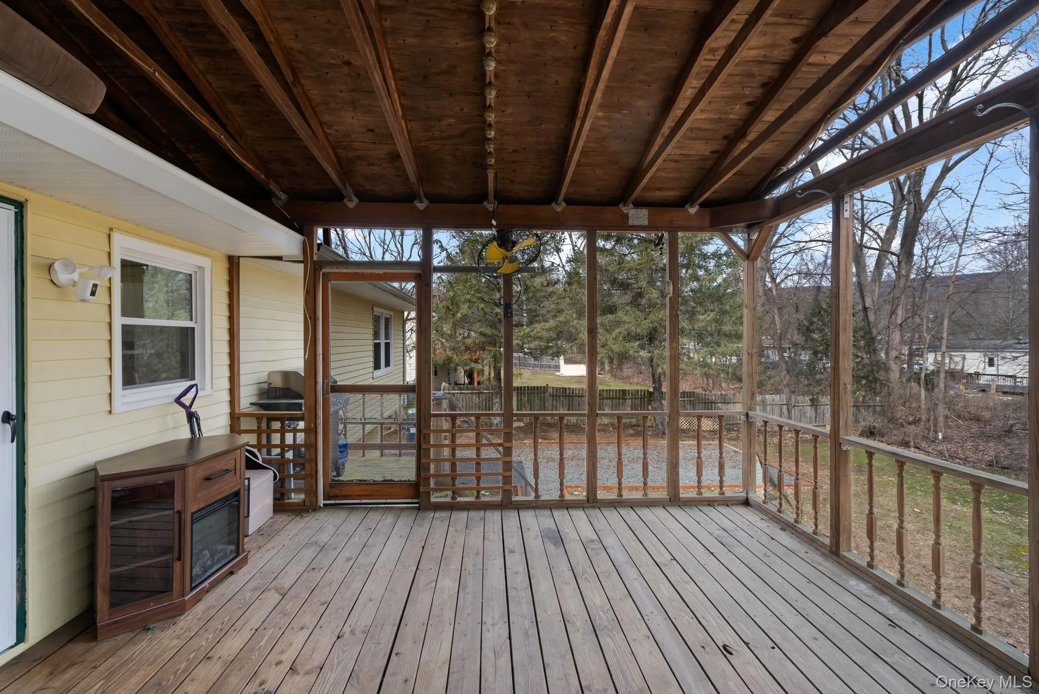 Fully screened in large deck Fully screened in large deck