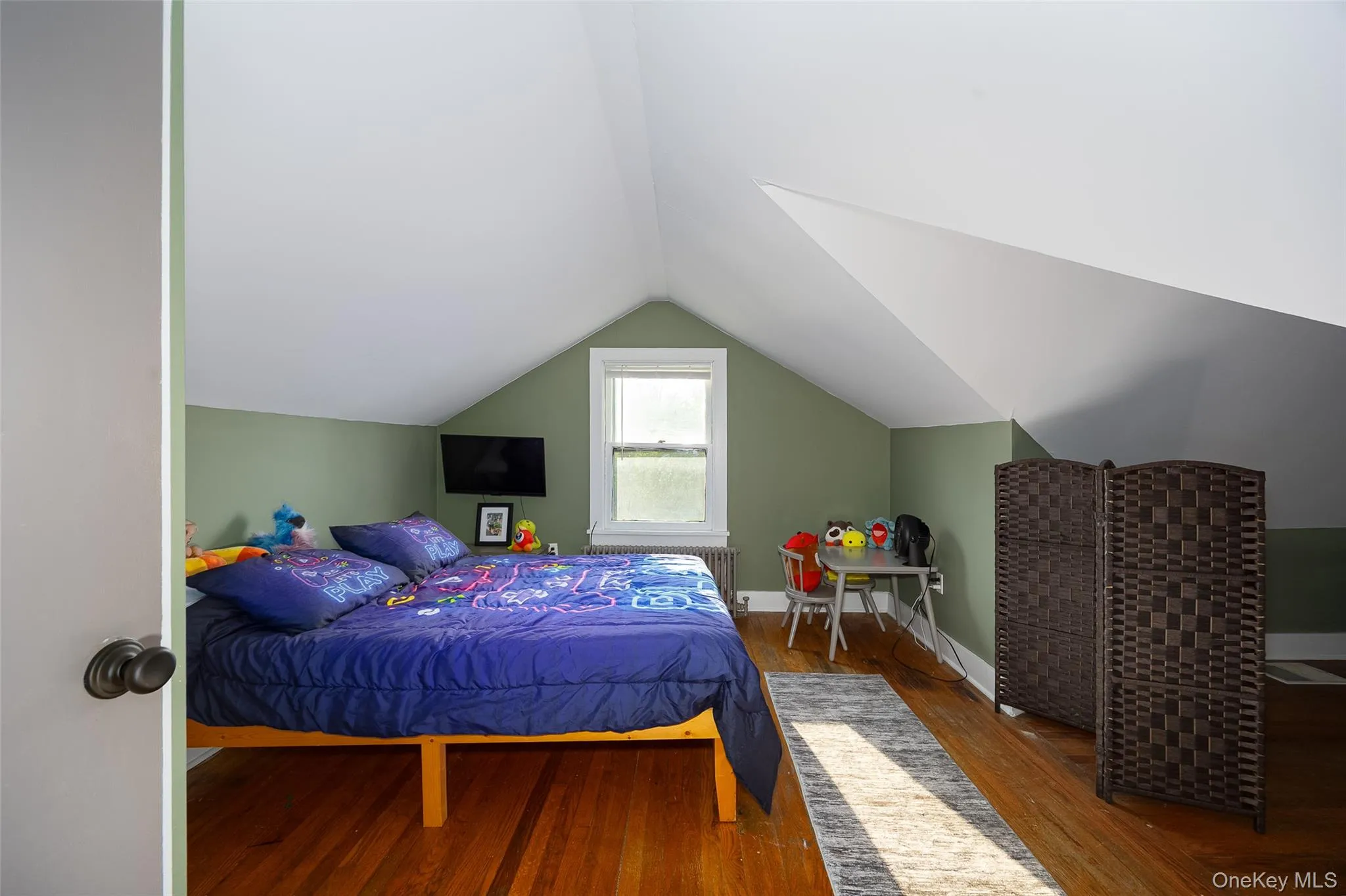 Second floor bedroom 2 Second floor bedroom 2