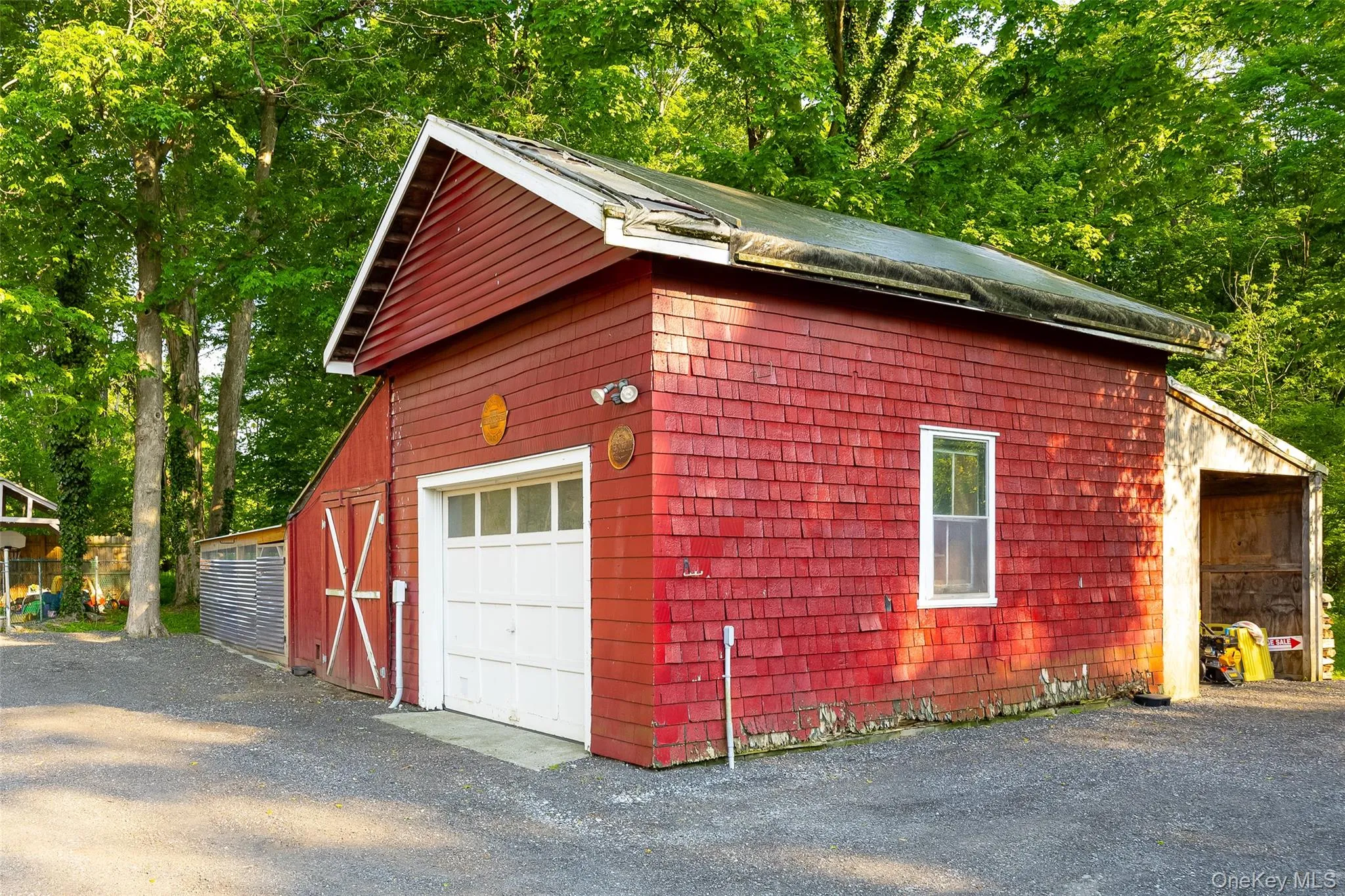 1 car garage 1 car garage