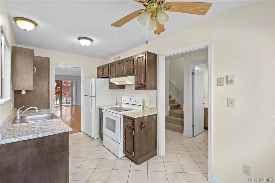 49A Heritage Hills, Somers, NY, 2 Bedrooms Bedrooms, 5 Rooms Rooms,1 BathroomBathrooms,Residential Lease,For Rent,Heritage Hills,0,968374 49A Heritage Hills, Somers, NY, 2 Bedrooms Bedrooms, 5 Rooms Rooms,1 BathroomBathrooms,Residential Lease,For Rent,Heritage Hills,0,968374