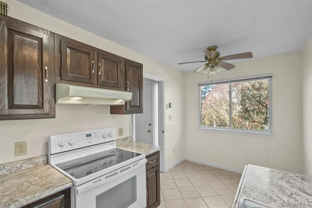 49A Heritage Hills, Somers, NY, 2 Bedrooms Bedrooms, 5 Rooms Rooms,1 BathroomBathrooms,Residential Lease,For Rent,Heritage Hills,0,968374 49A Heritage Hills, Somers, NY, 2 Bedrooms Bedrooms, 5 Rooms Rooms,1 BathroomBathrooms,Residential Lease,For Rent,Heritage Hills,0,968374